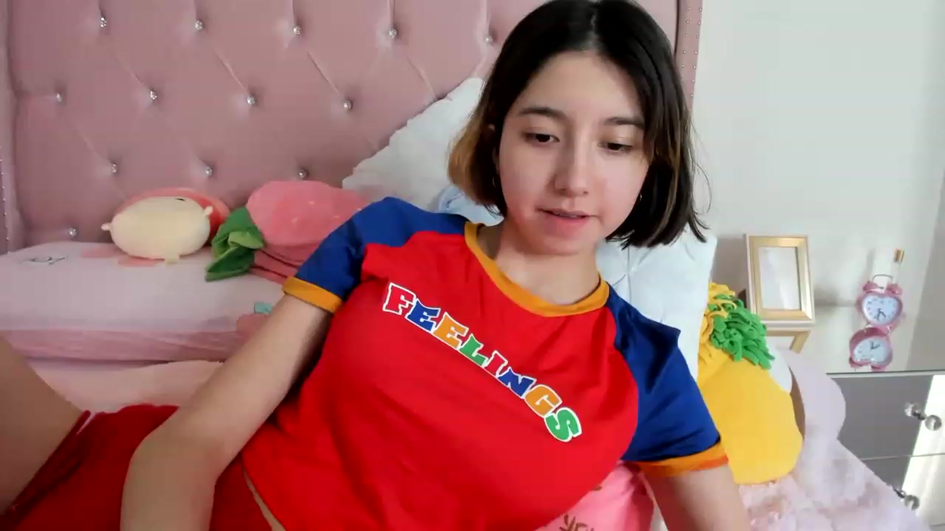 Gallery image thumbnail from Cherrycute666's myfreecams stream on, 01/21/2023, 17:04 image 10 of 20