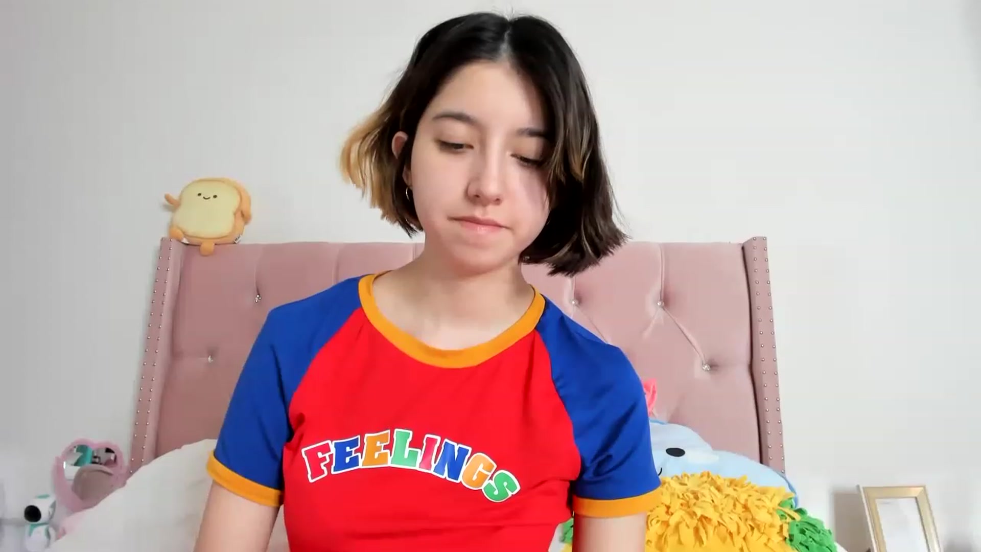 Gallery image thumbnail from Cherrycute666's myfreecams stream on, 01/21/2023, 17:04 image 6 of 20