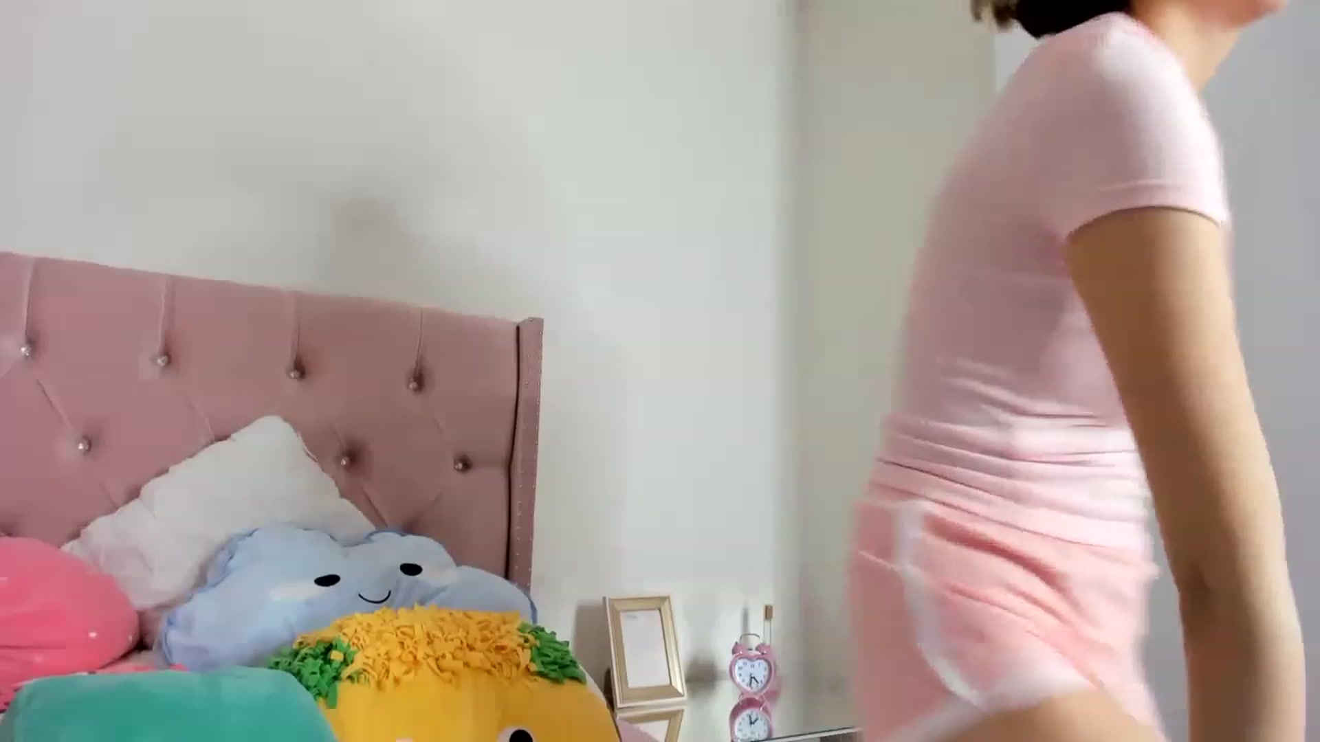 Gallery image thumbnail from Cherrycute666's myfreecams stream on, 01/22/2023, 02:12 image 3 of 20