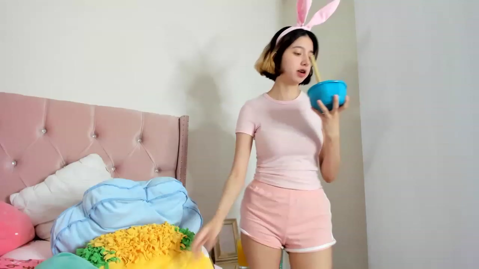 Gallery image thumbnail from Cherrycute666's myfreecams stream on, 01/22/2023, 02:12 image 15 of 20