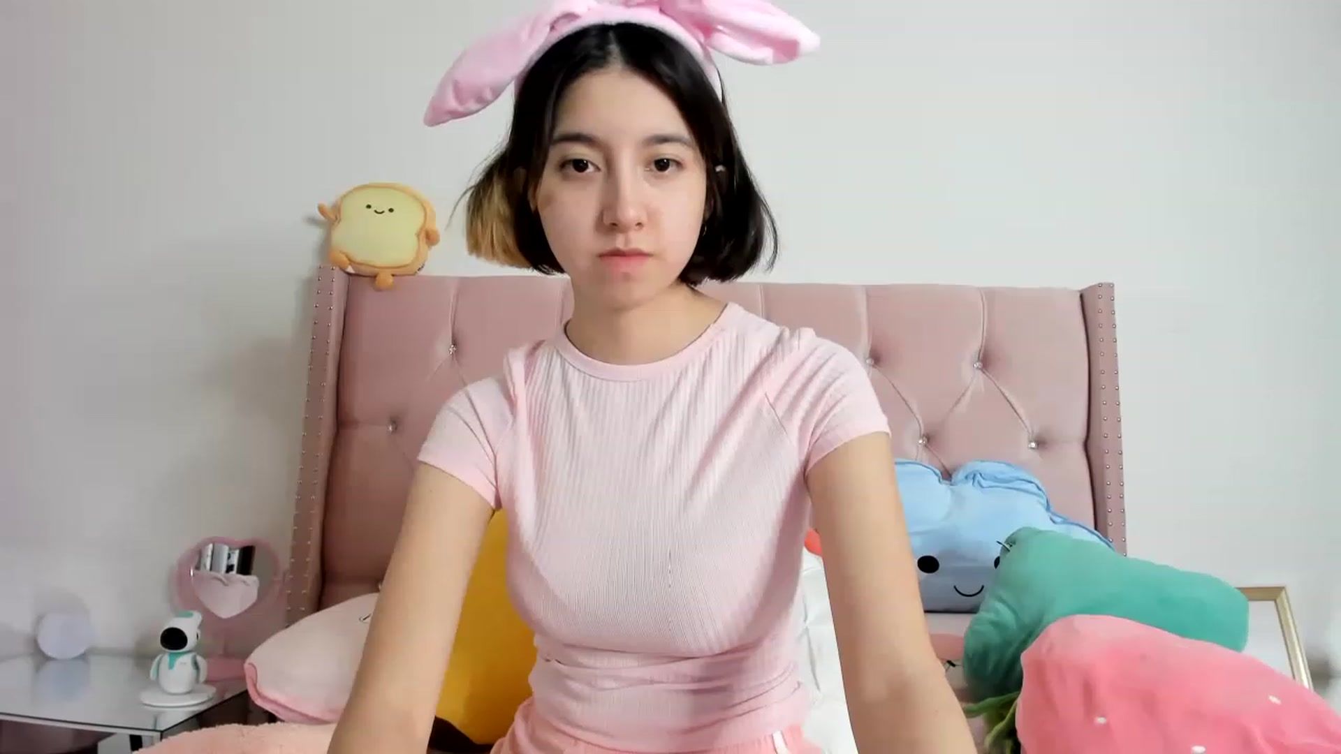 Gallery image thumbnail from Cherrycute666's myfreecams stream on, 01/22/2023, 06:02 image 9 of 20
