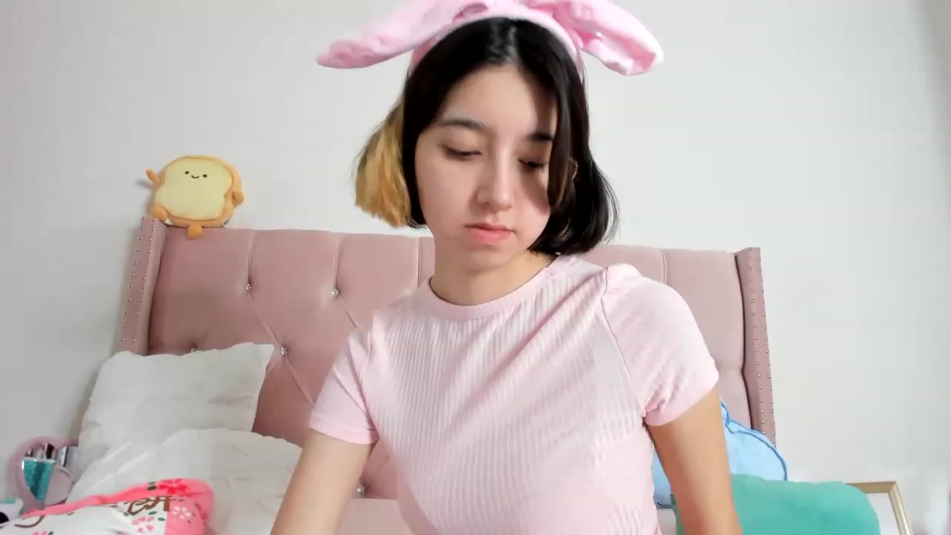 Gallery image thumbnail from Cherrycute666's myfreecams stream on, 01/22/2023, 06:02 image 15 of 20
