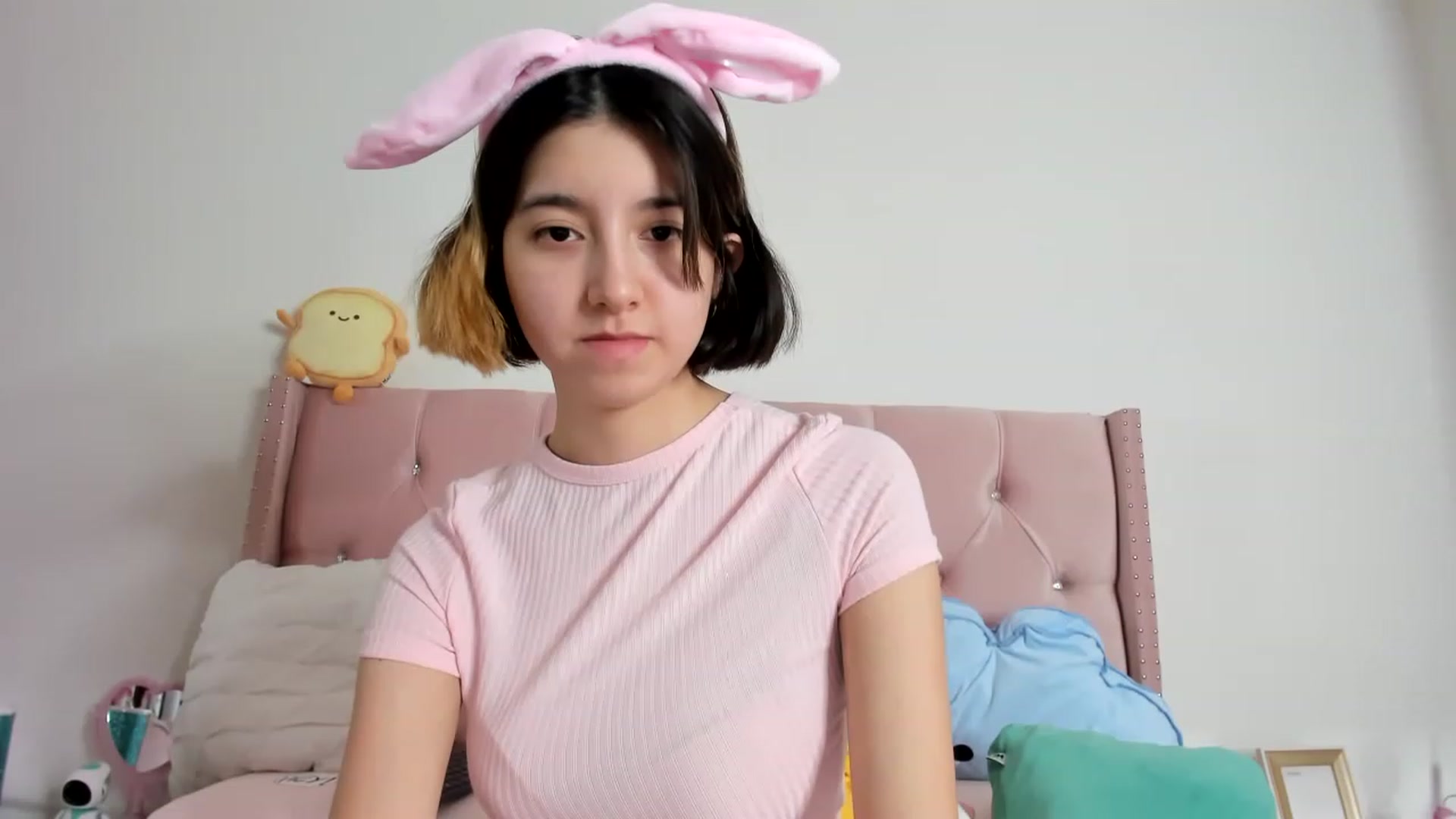 Gallery image thumbnail from Cherrycute666's myfreecams stream on, 01/22/2023, 06:02 image 18 of 20