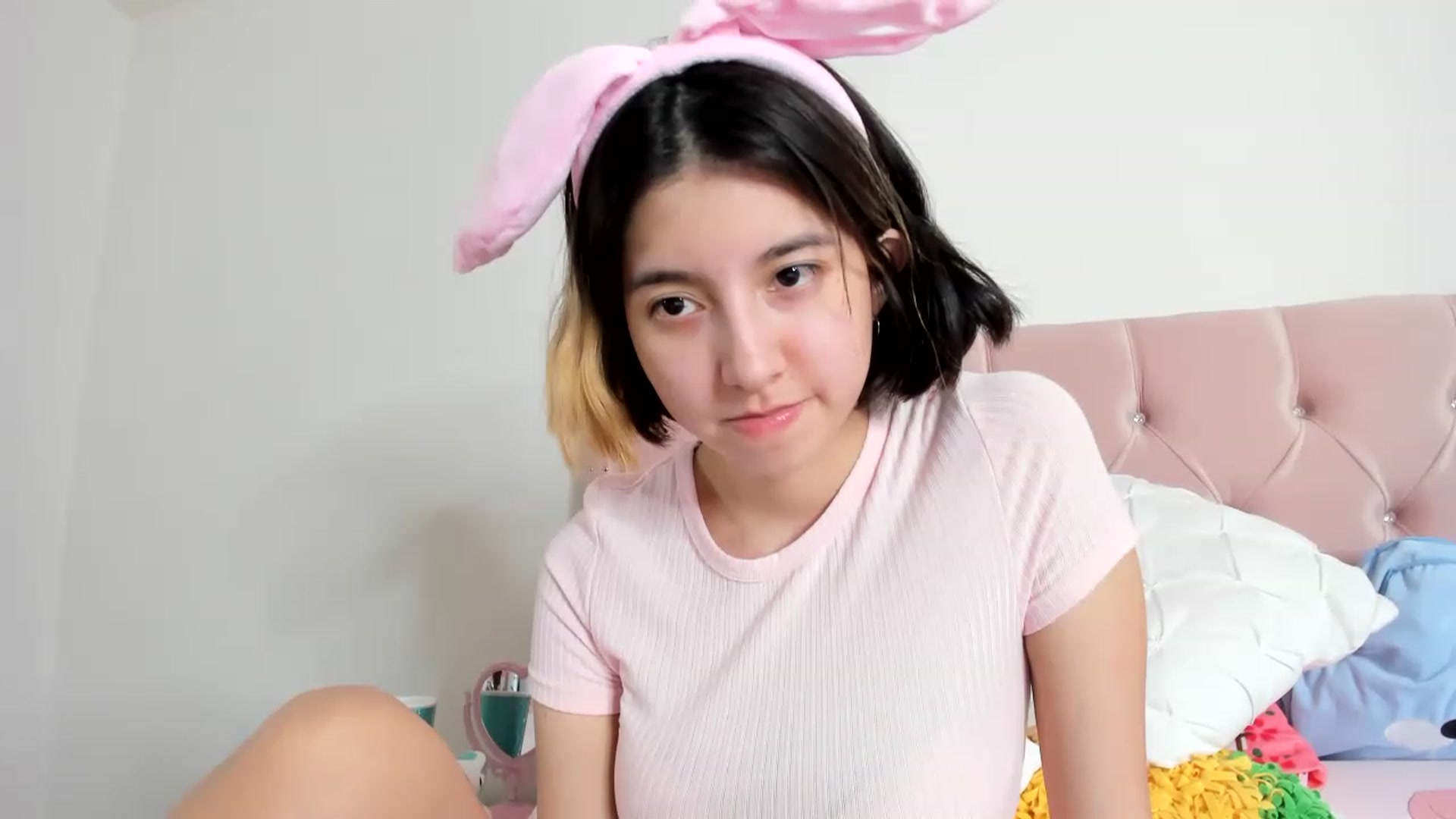 Gallery image thumbnail from Cherrycute666's myfreecams stream on, 01/22/2023, 13:53 image 13 of 20