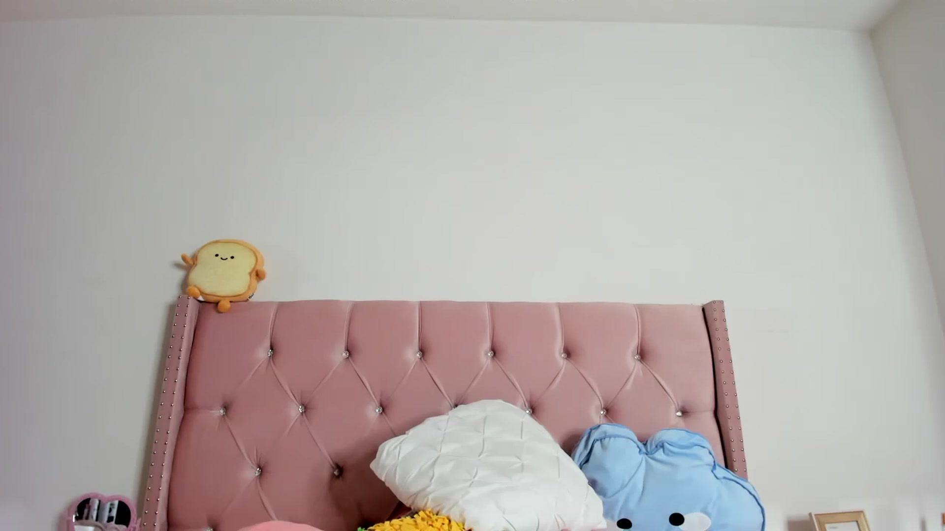 Gallery image thumbnail from Cherrycute666's myfreecams stream on, 01/22/2023, 13:53 image 19 of 20