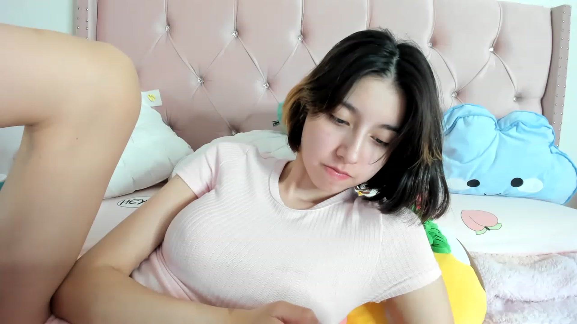 Gallery image thumbnail from Cherrycute666's myfreecams stream on, 01/22/2023, 13:53 image 9 of 20