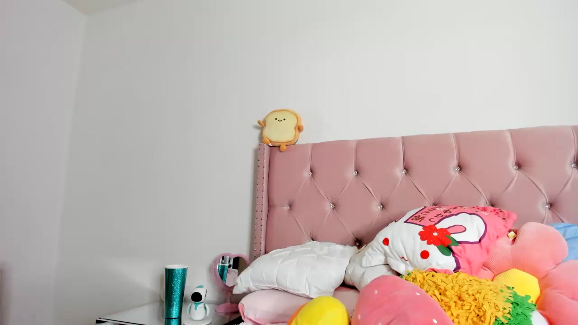 Gallery image thumbnail from Cherrycute666's myfreecams stream on, 01/23/2023, 13:04 image 1 of 20