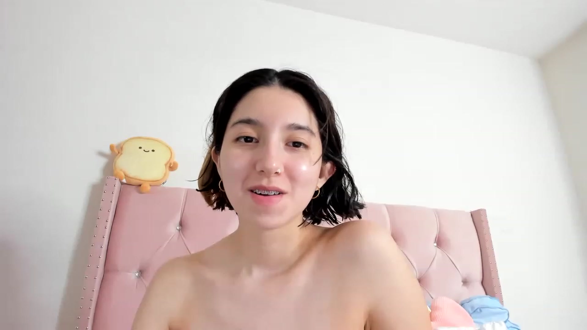 Gallery image thumbnail from Cherrycute666's myfreecams stream on, 01/23/2023, 13:04 image 16 of 20