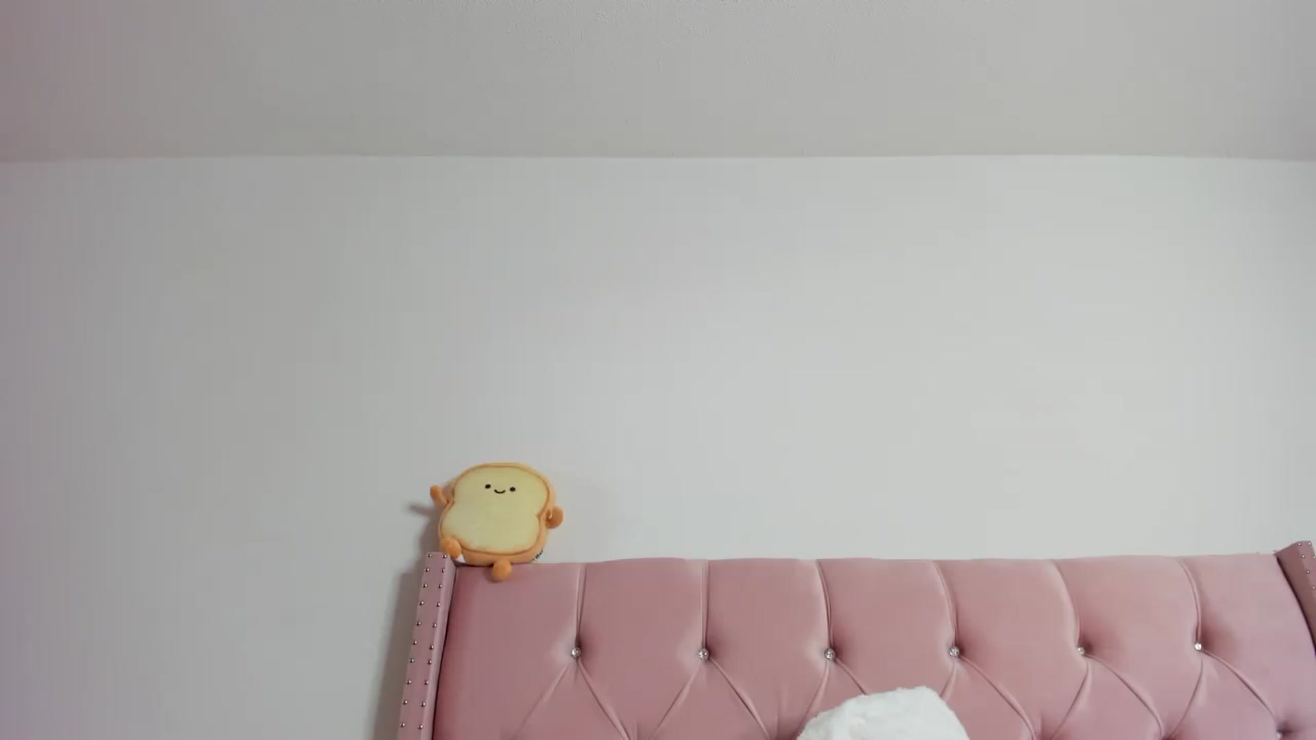 Gallery image thumbnail from Cherrycute666's myfreecams stream on, 01/23/2023, 13:04 image 17 of 20