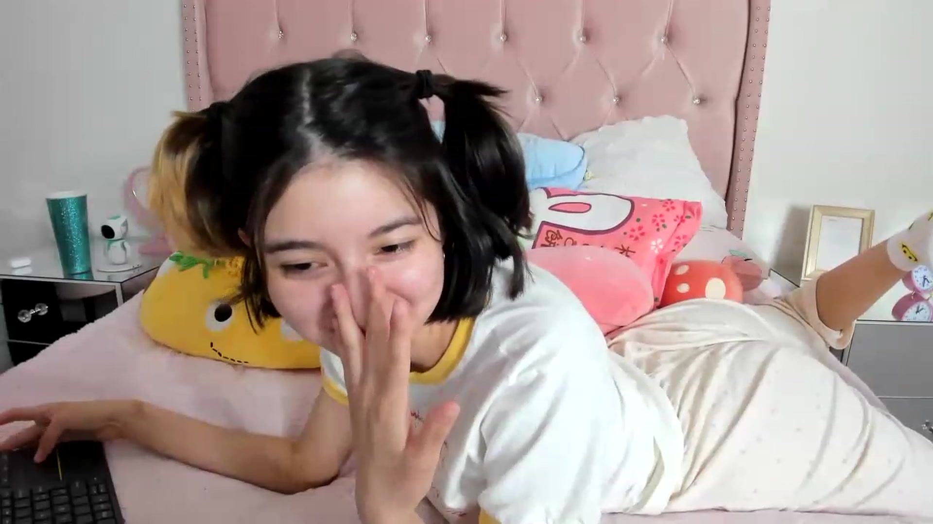 Gallery image thumbnail from Cherrycute666's myfreecams stream on, 01/25/2023, 13:04 image 14 of 20