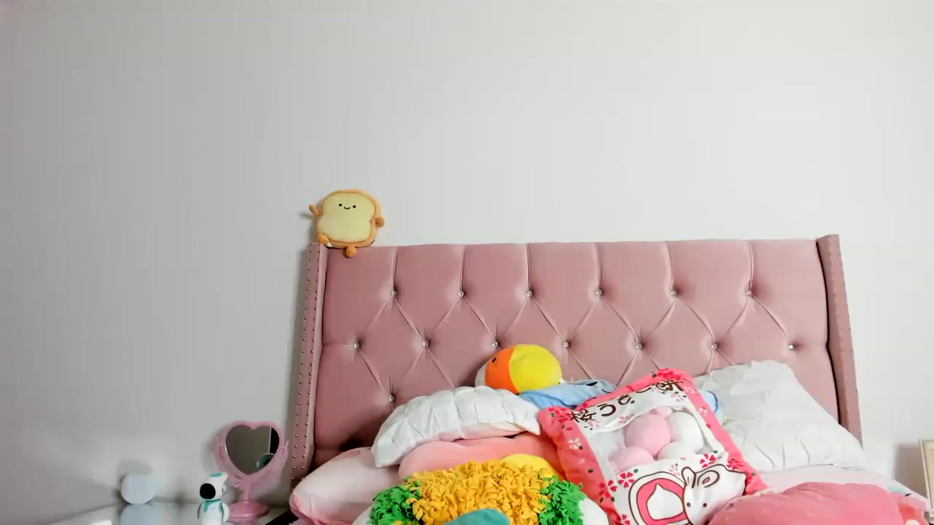 Gallery image thumbnail from Cherrycute666's myfreecams stream on, 01/25/2023, 15:50 image 4 of 20