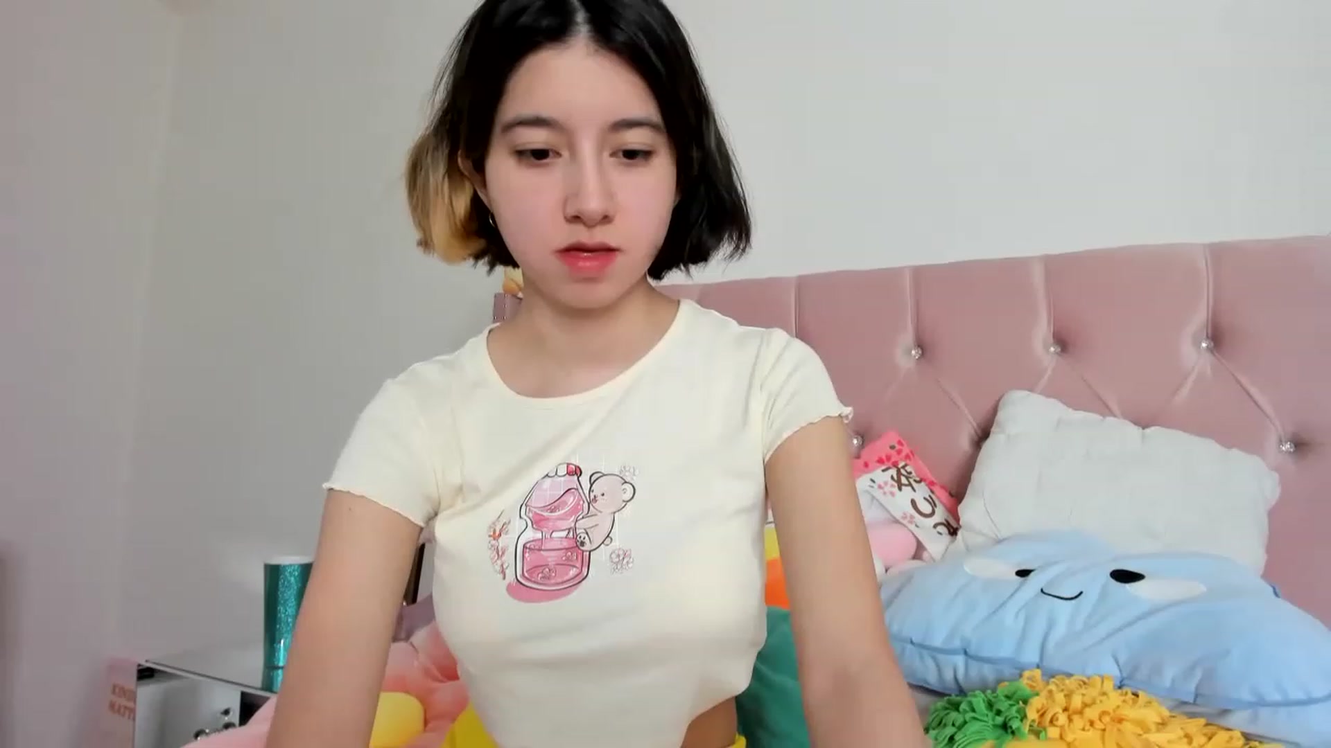 Gallery image thumbnail from Cherrycute666's myfreecams stream on, 01/26/2023, 03:49 image 12 of 20