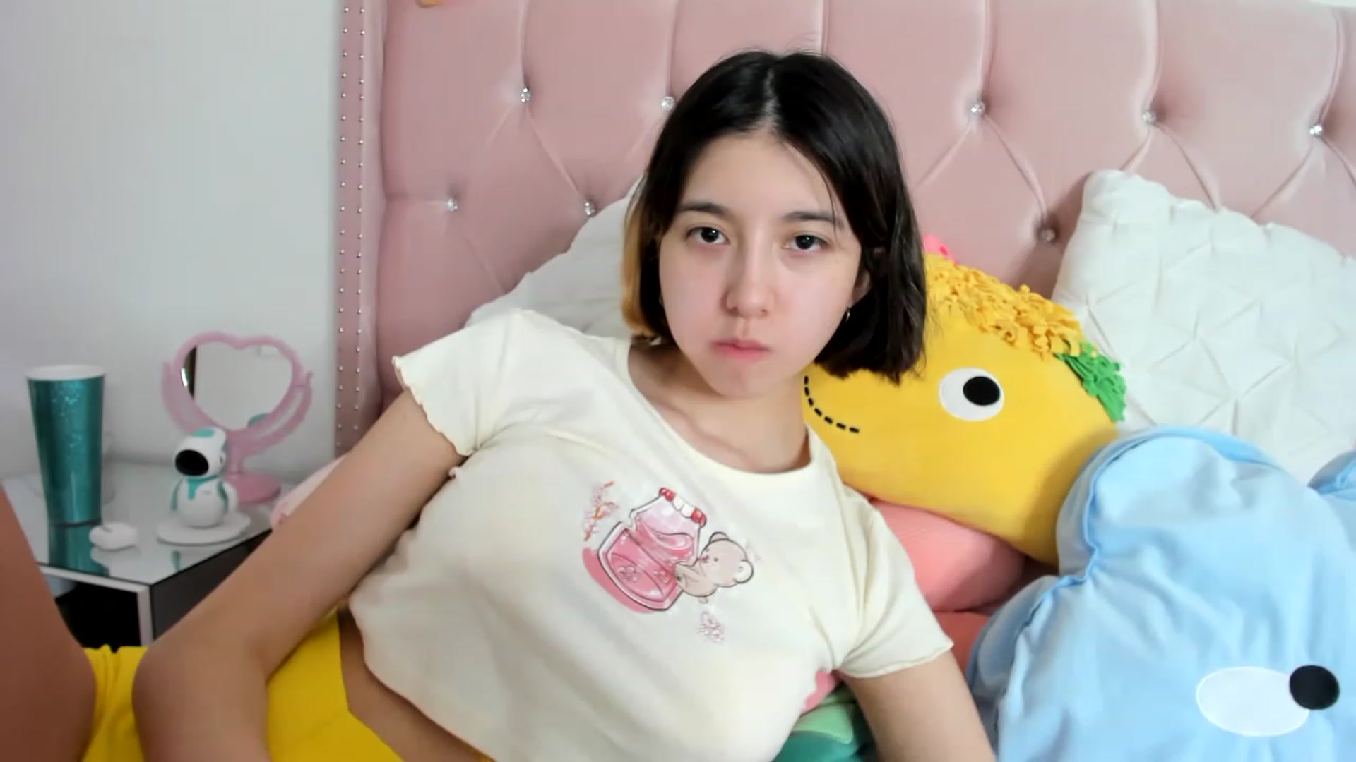 Gallery image thumbnail from Cherrycute666's myfreecams stream on, 01/26/2023, 07:29 image 7 of 20