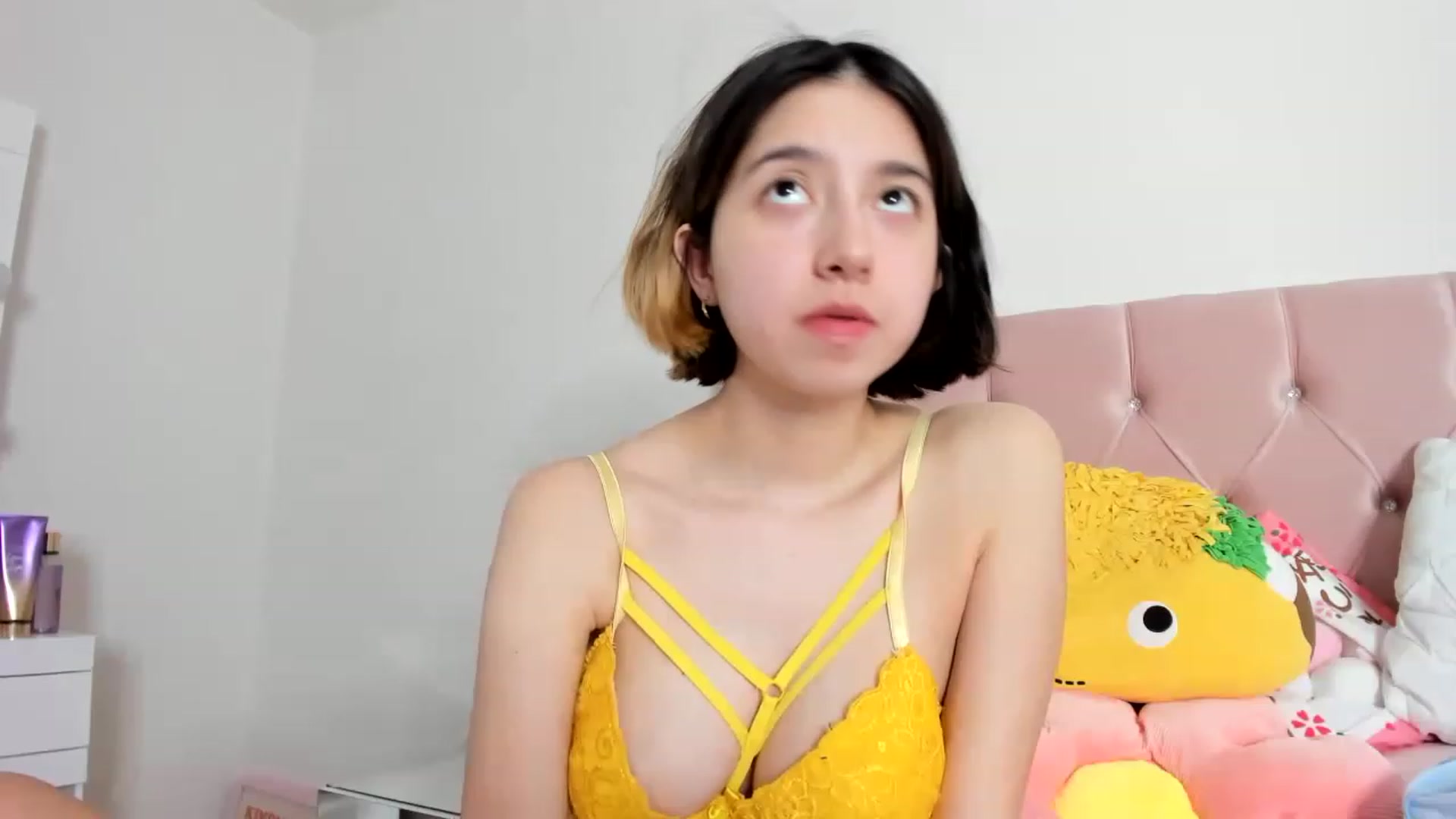 Gallery image thumbnail from Cherrycute666's myfreecams stream on, 01/26/2023, 10:30 image 2 of 20