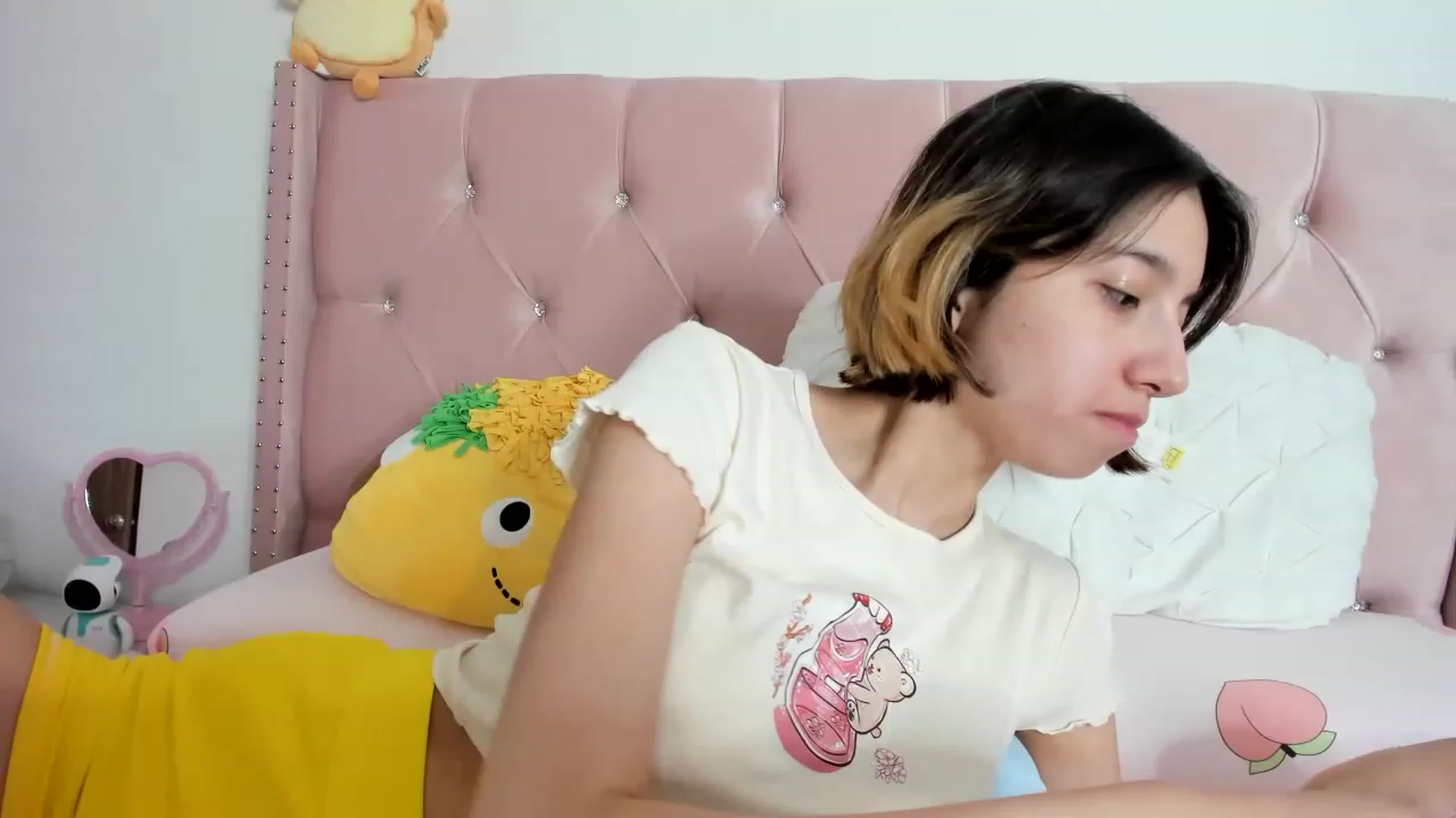 Gallery image thumbnail from Cherrycute666's myfreecams stream on, 01/26/2023, 11:50 image 1 of 20