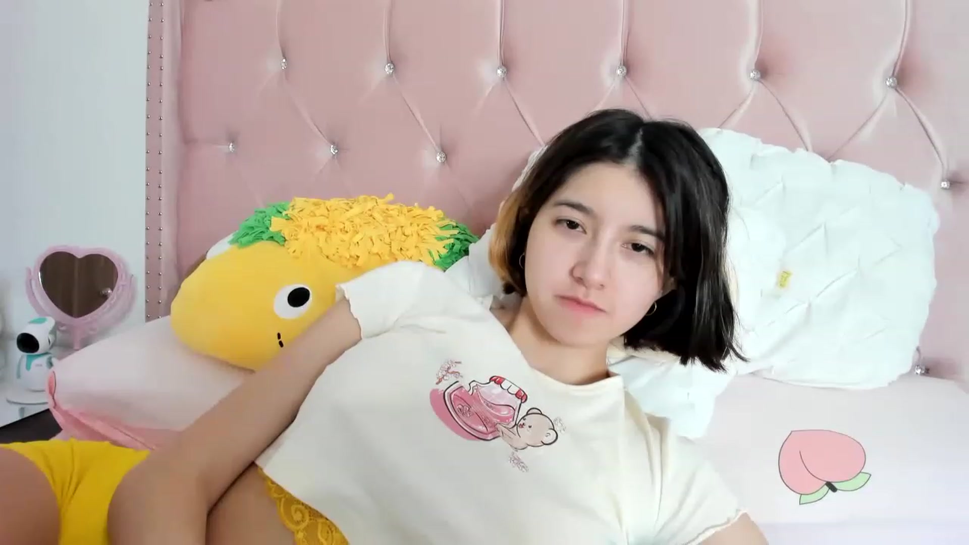 Gallery image thumbnail from Cherrycute666's myfreecams stream on, 01/26/2023, 11:50 image 15 of 20
