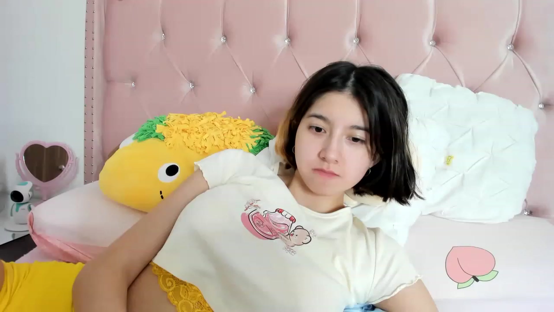 Gallery image thumbnail from Cherrycute666's myfreecams stream on, 01/26/2023, 11:50 image 14 of 20