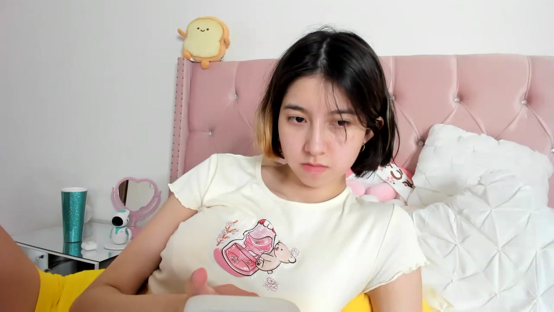 Gallery image thumbnail from Cherrycute666's myfreecams stream on, 01/26/2023, 13:40 image 2 of 20