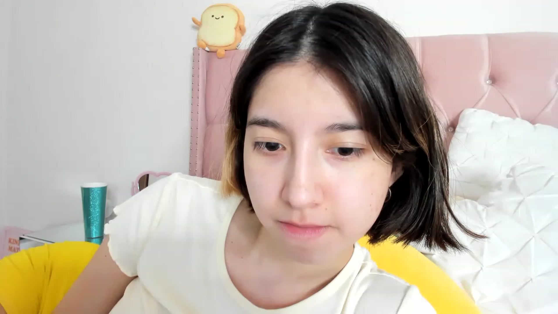 Gallery image thumbnail from Cherrycute666's myfreecams stream on, 01/26/2023, 13:40 image 15 of 20