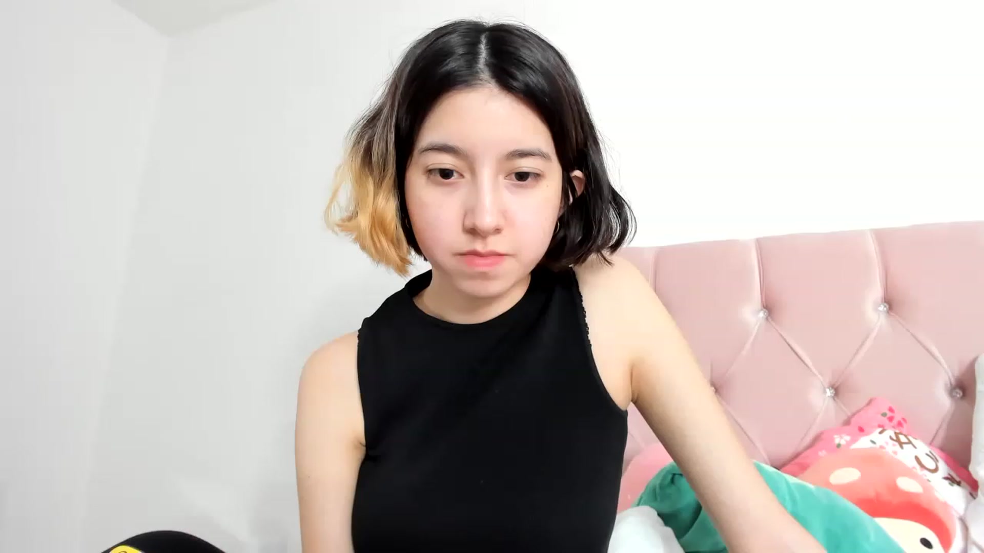Gallery image thumbnail from Cherrycute666's myfreecams stream on, 01/27/2023, 06:11 image 17 of 20