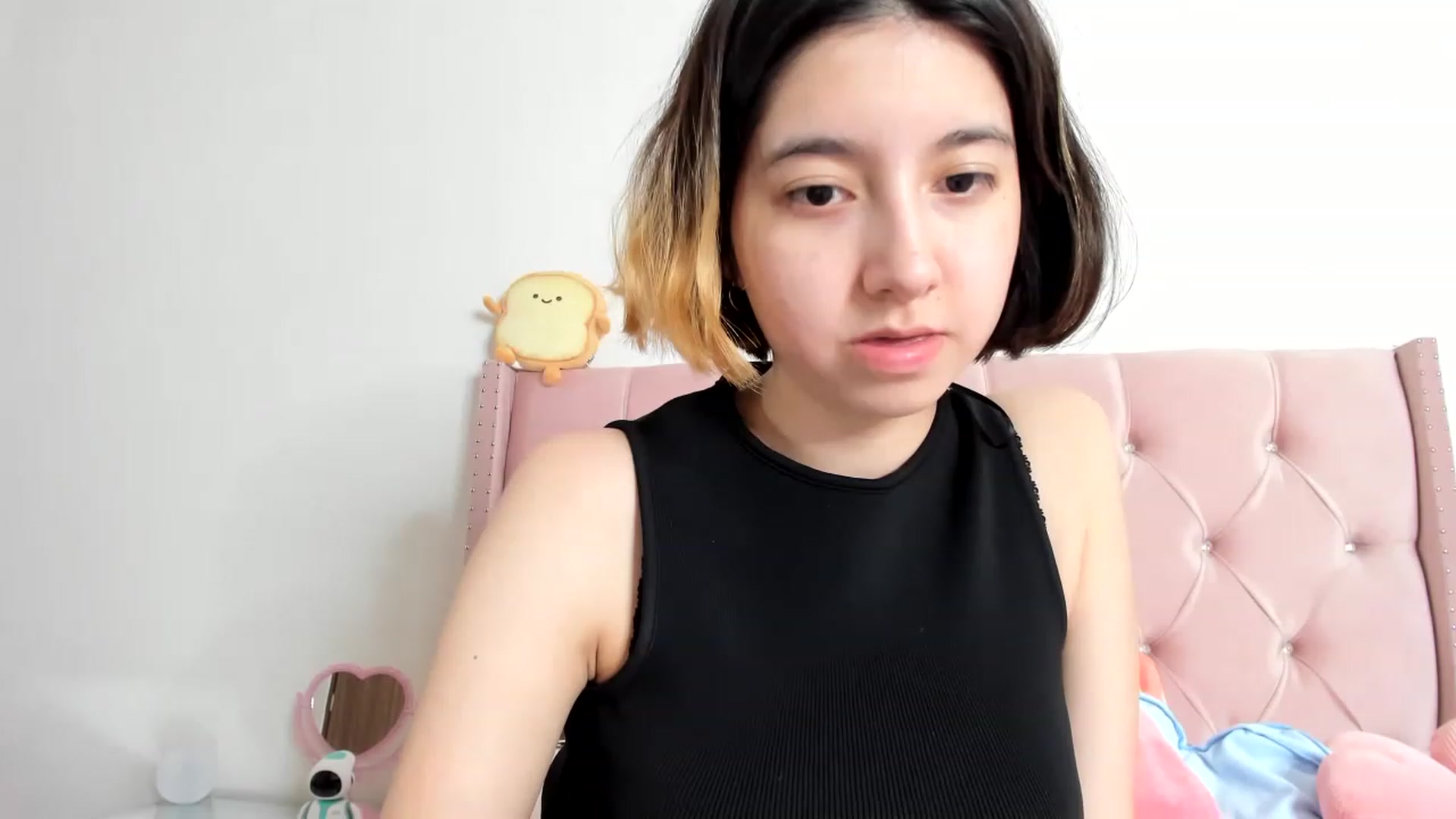 Gallery image thumbnail from Cherrycute666's myfreecams stream on, 01/27/2023, 15:32 image 6 of 20