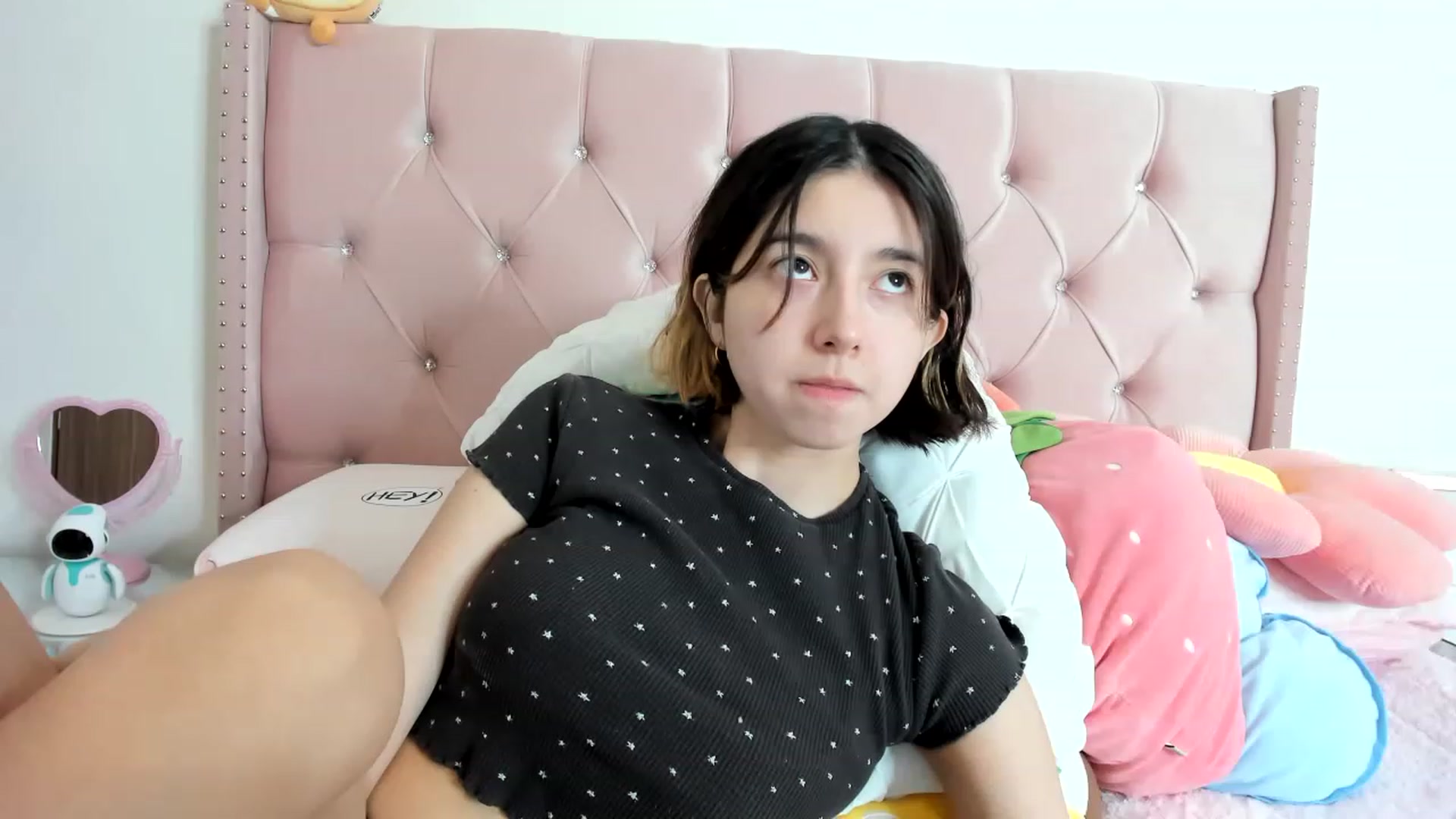Gallery image thumbnail from Cherrycute666's myfreecams stream on, 01/27/2023, 18:20 image 16 of 20