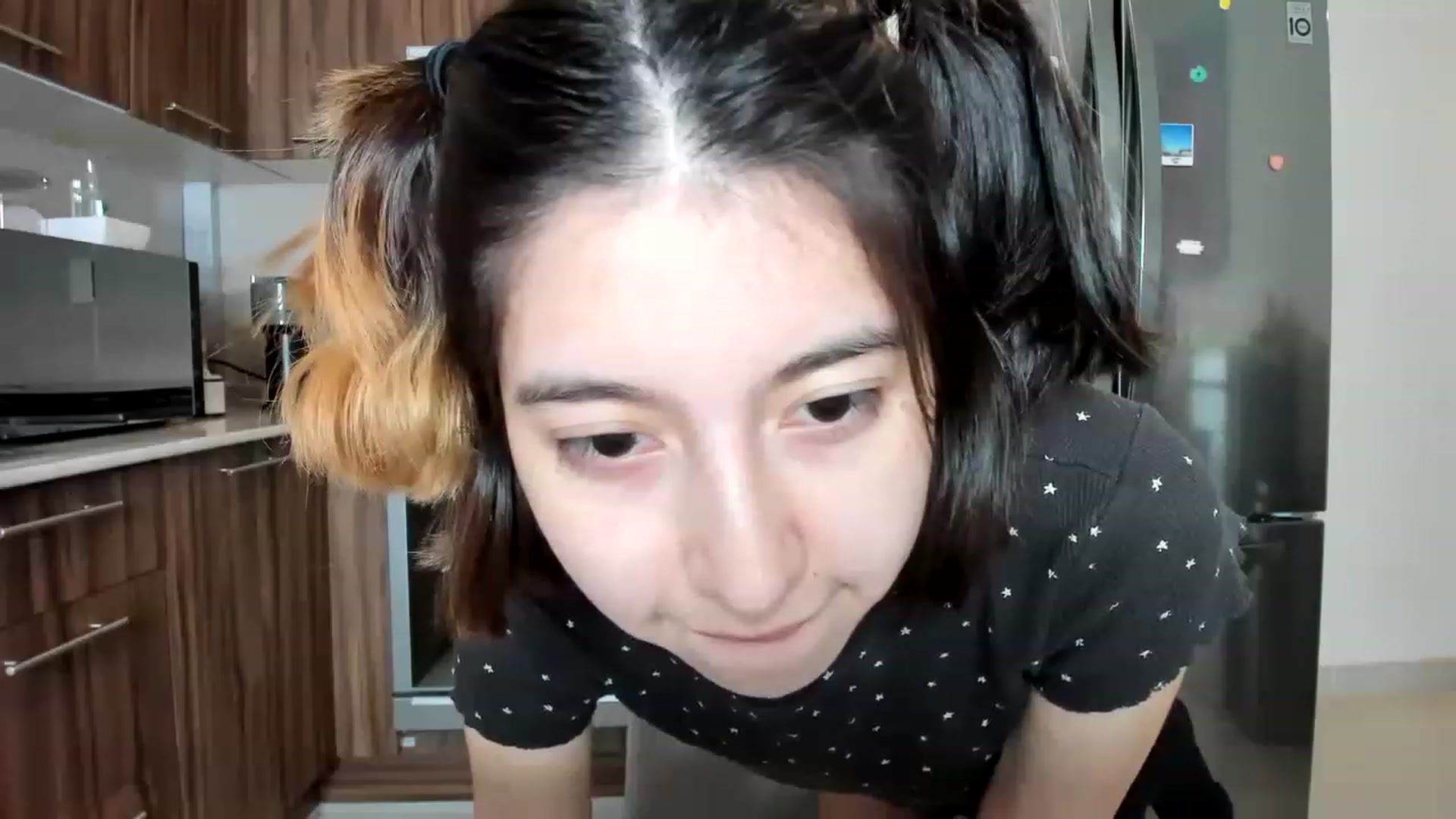 Gallery image thumbnail from Cherrycute666's myfreecams stream on, 01/28/2023, 10:53 image 10 of 20