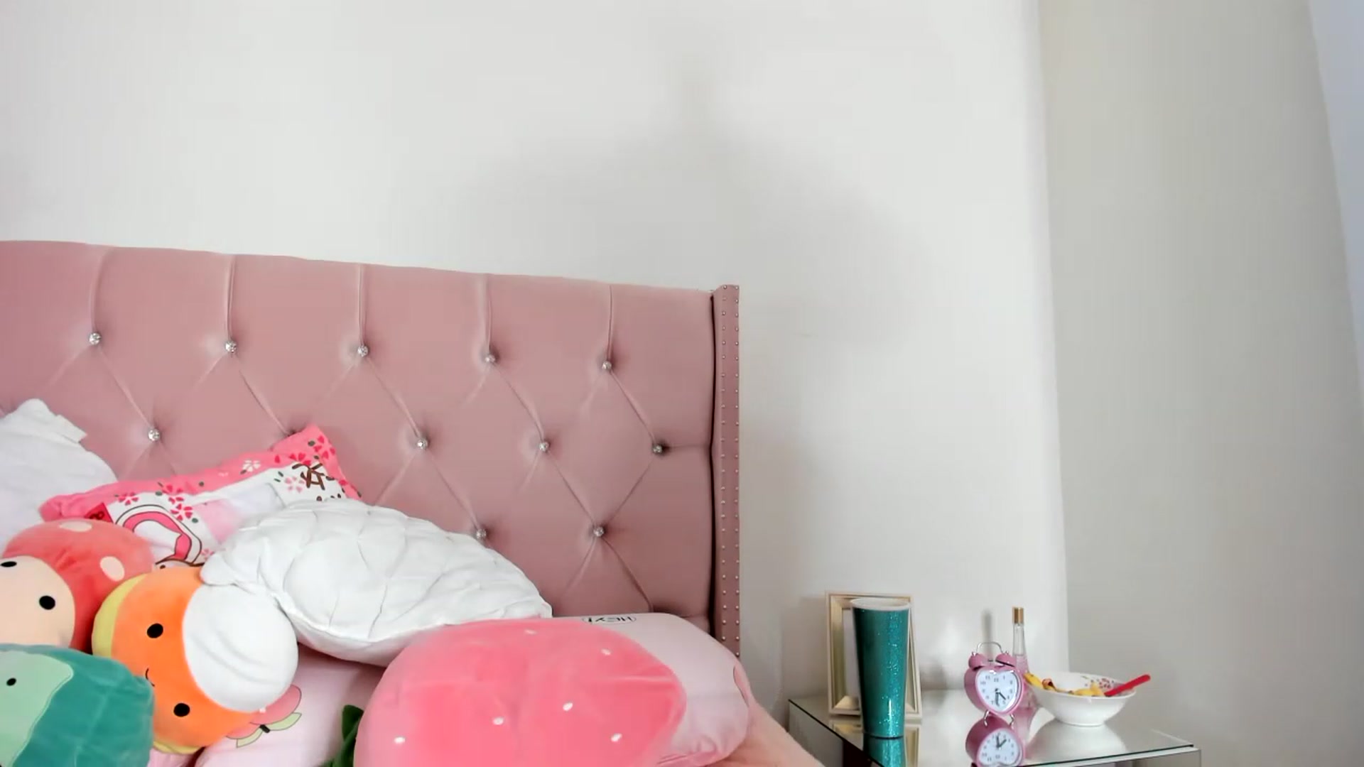 Gallery image thumbnail from Cherrycute666's myfreecams stream on, 01/28/2023, 14:31 image 11 of 20