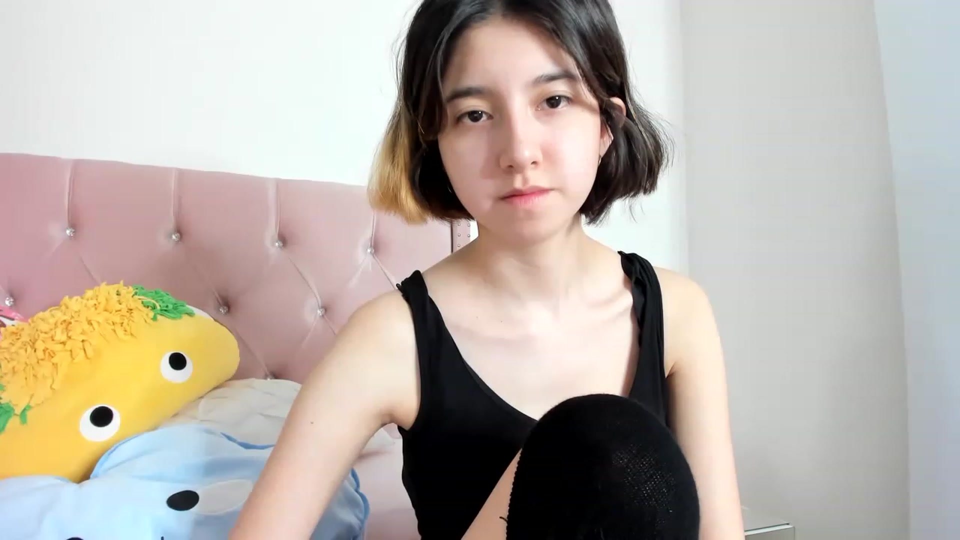 Gallery image thumbnail from Cherrycute666's myfreecams stream on, 01/29/2023, 05:07 image 4 of 20