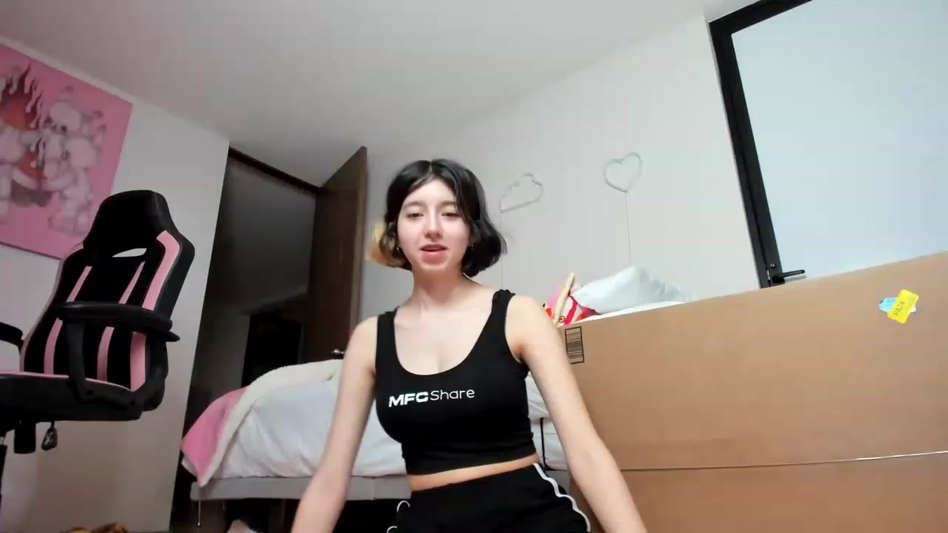Gallery image thumbnail from Cherrycute666's myfreecams stream on, 01/29/2023, 05:07 image 10 of 20
