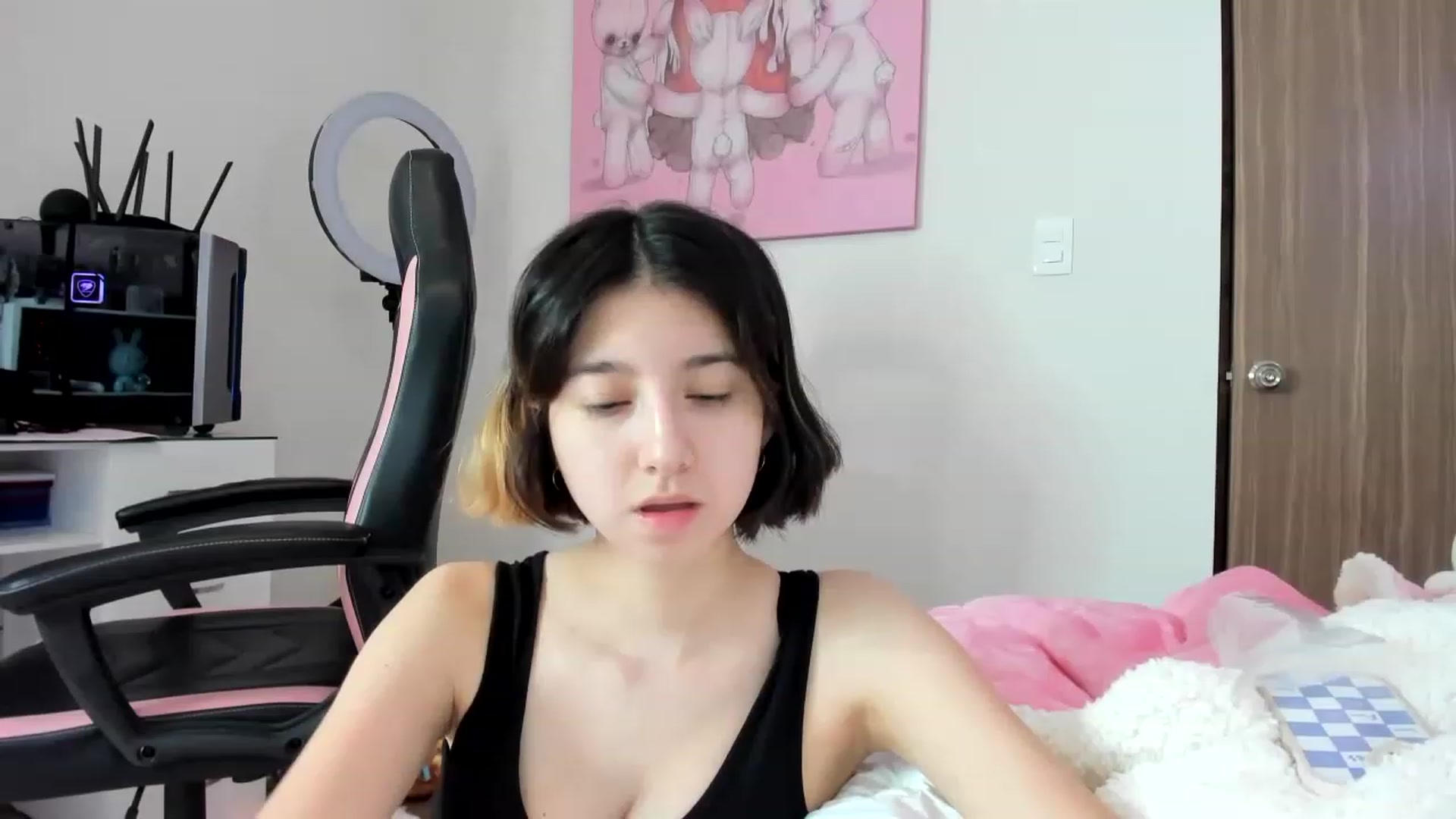 Gallery image thumbnail from Cherrycute666's myfreecams stream on, 01/29/2023, 05:07 image 18 of 20