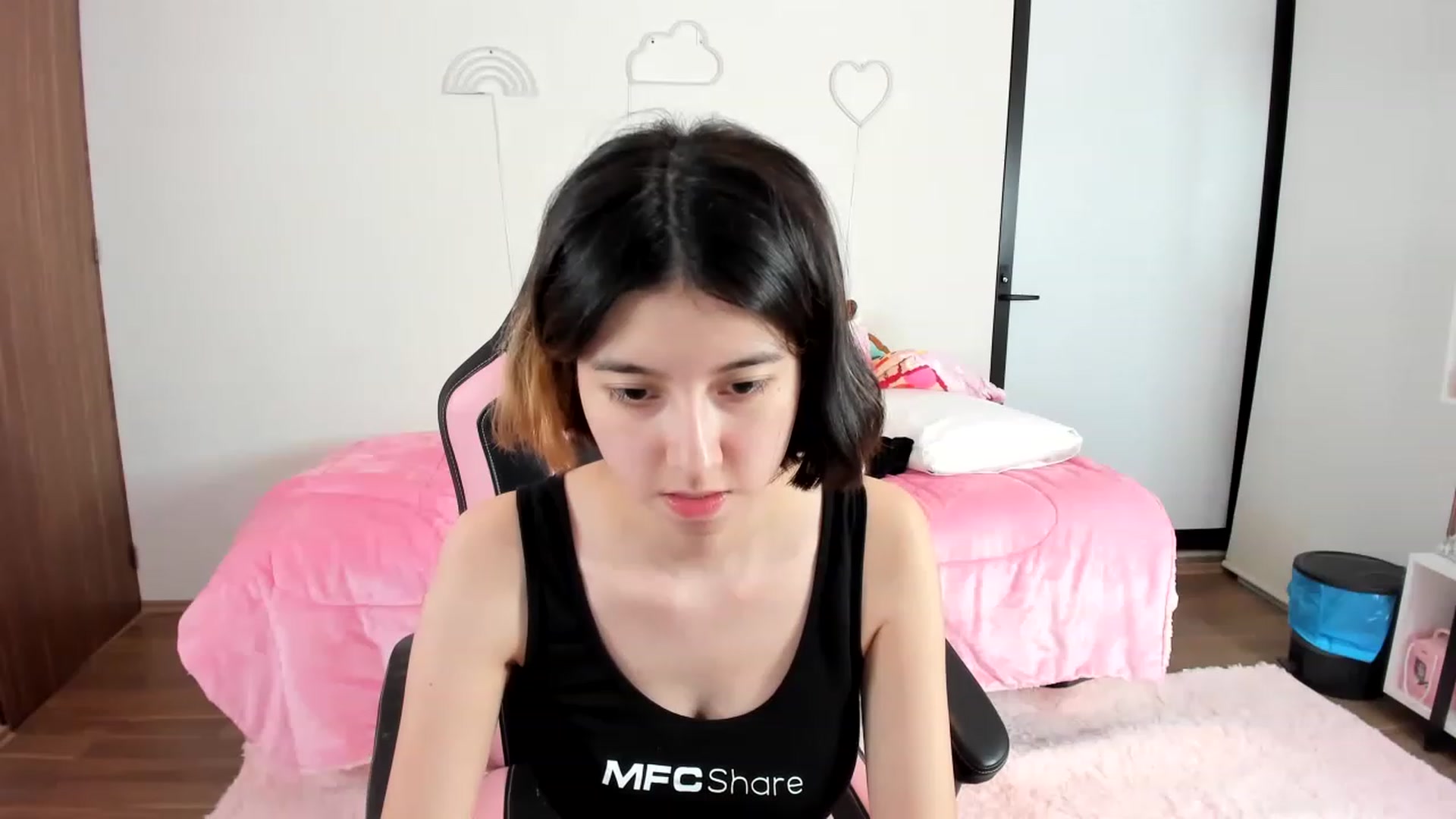Gallery image thumbnail from Cherrycute666's myfreecams stream on, 01/29/2023, 10:21 image 3 of 20