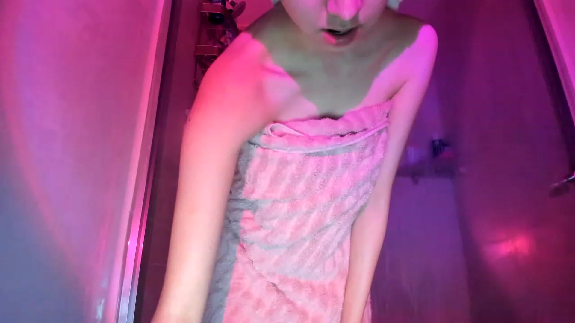 Gallery image thumbnail from Cherrycute666's myfreecams stream on, 01/29/2023, 16:44 image 19 of 20