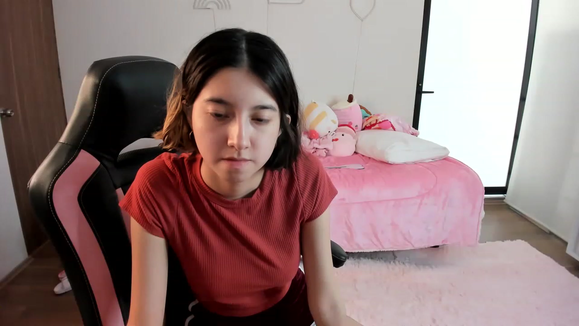 Gallery image thumbnail from Cherrycute666's myfreecams stream on, 01/29/2023, 18:51 image 14 of 20