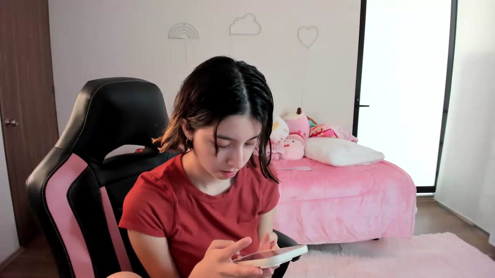 Gallery image thumbnail from Cherrycute666's myfreecams stream on, 01/29/2023, 18:51 image 5 of 20