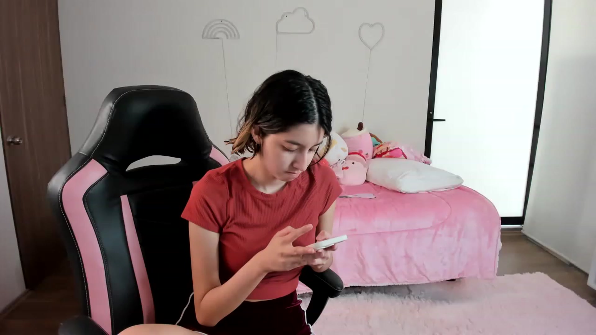 Gallery image thumbnail from Cherrycute666's myfreecams stream on, 01/29/2023, 18:51 image 3 of 20