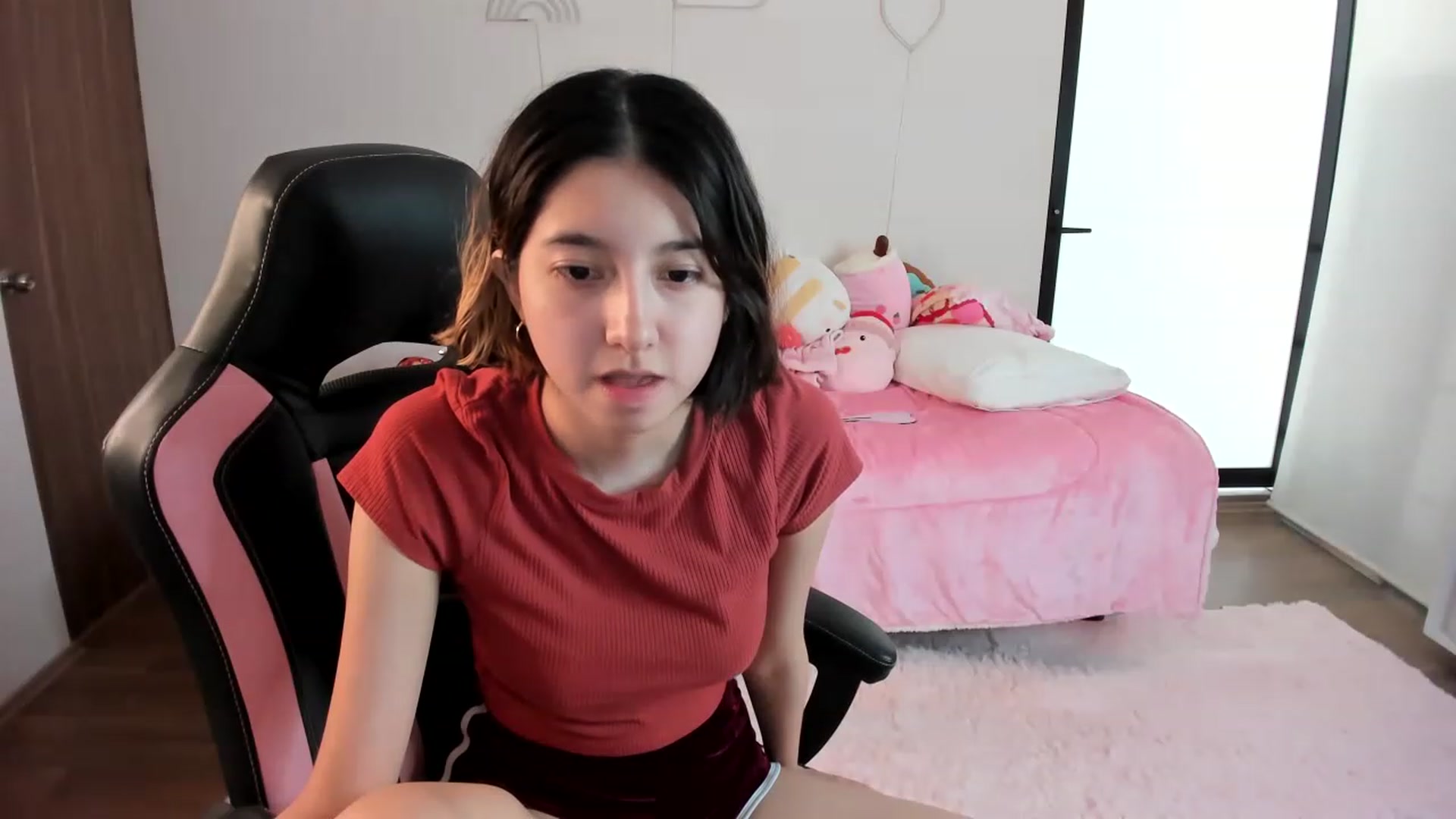 Gallery image thumbnail from Cherrycute666's myfreecams stream on, 01/29/2023, 18:51 image 13 of 20