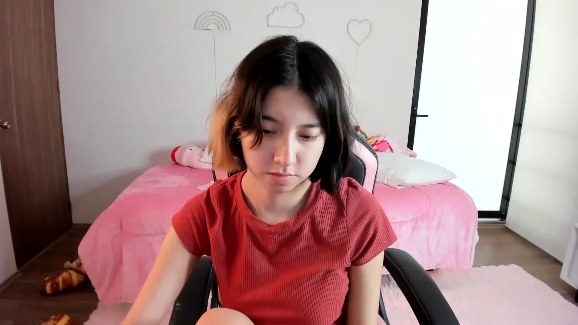 Gallery image thumbnail from Cherrycute666's myfreecams stream on, 01/29/2023, 20:53 image 16 of 20