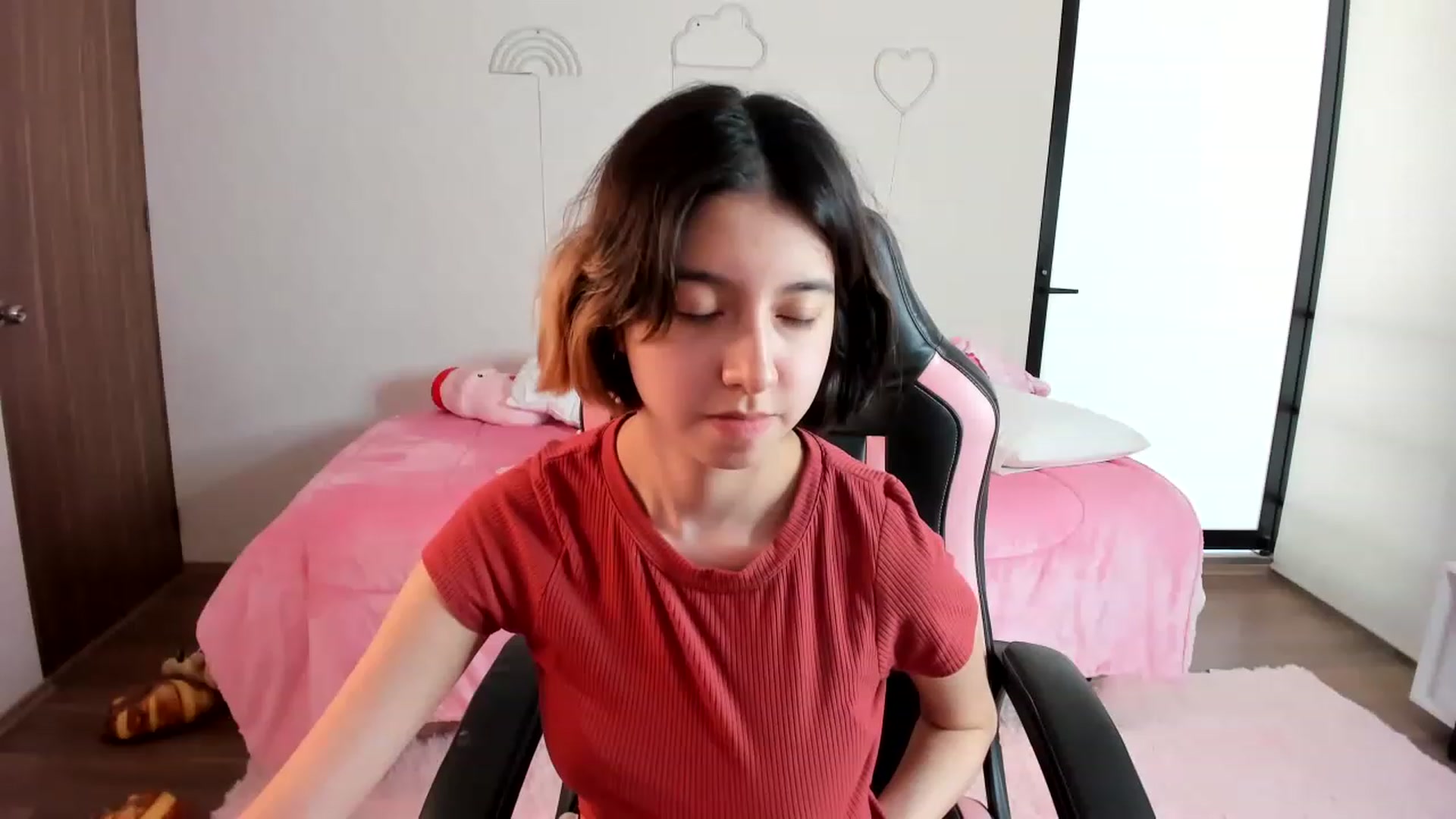 Gallery image thumbnail from Cherrycute666's myfreecams stream on, 01/29/2023, 20:53 image 1 of 20