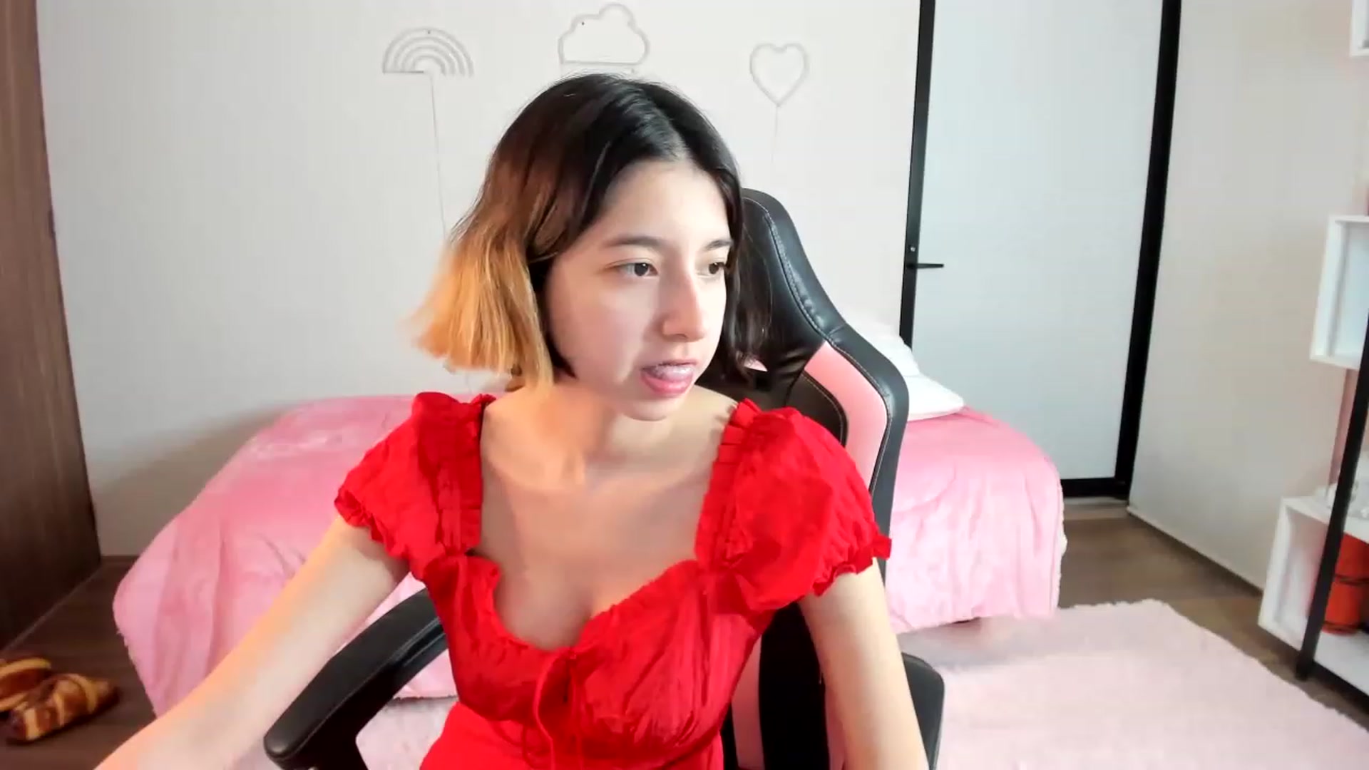 Gallery image thumbnail from Cherrycute666's myfreecams stream on, 01/30/2023, 07:17 image 6 of 20