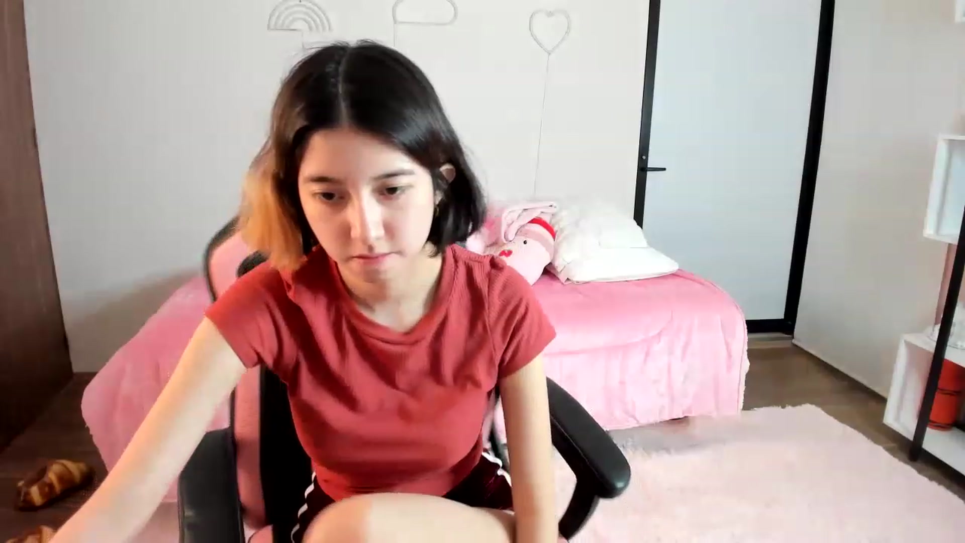 Gallery image thumbnail from Cherrycute666's myfreecams stream on, 01/30/2023, 07:17 image 12 of 20