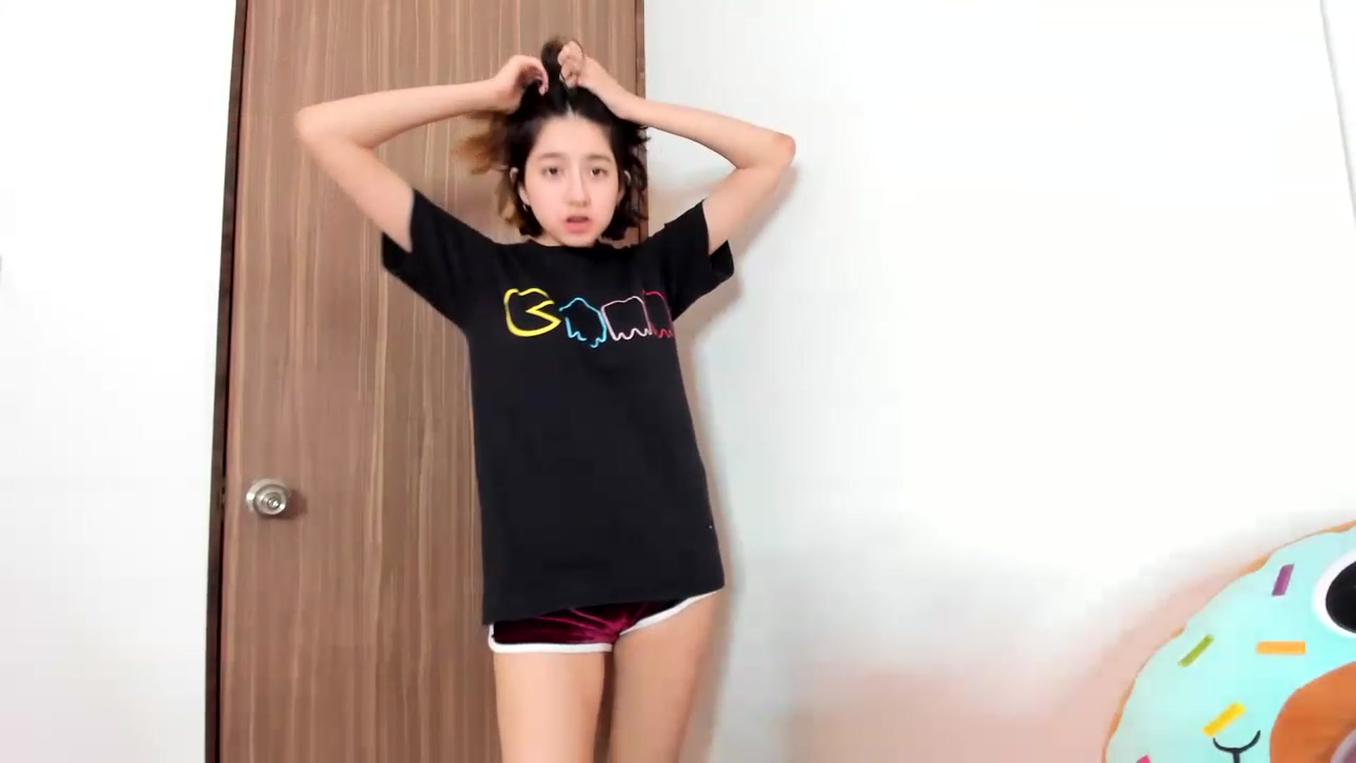 Gallery image thumbnail from Cherrycute666's myfreecams stream on, 01/31/2023, 11:22 image 4 of 20