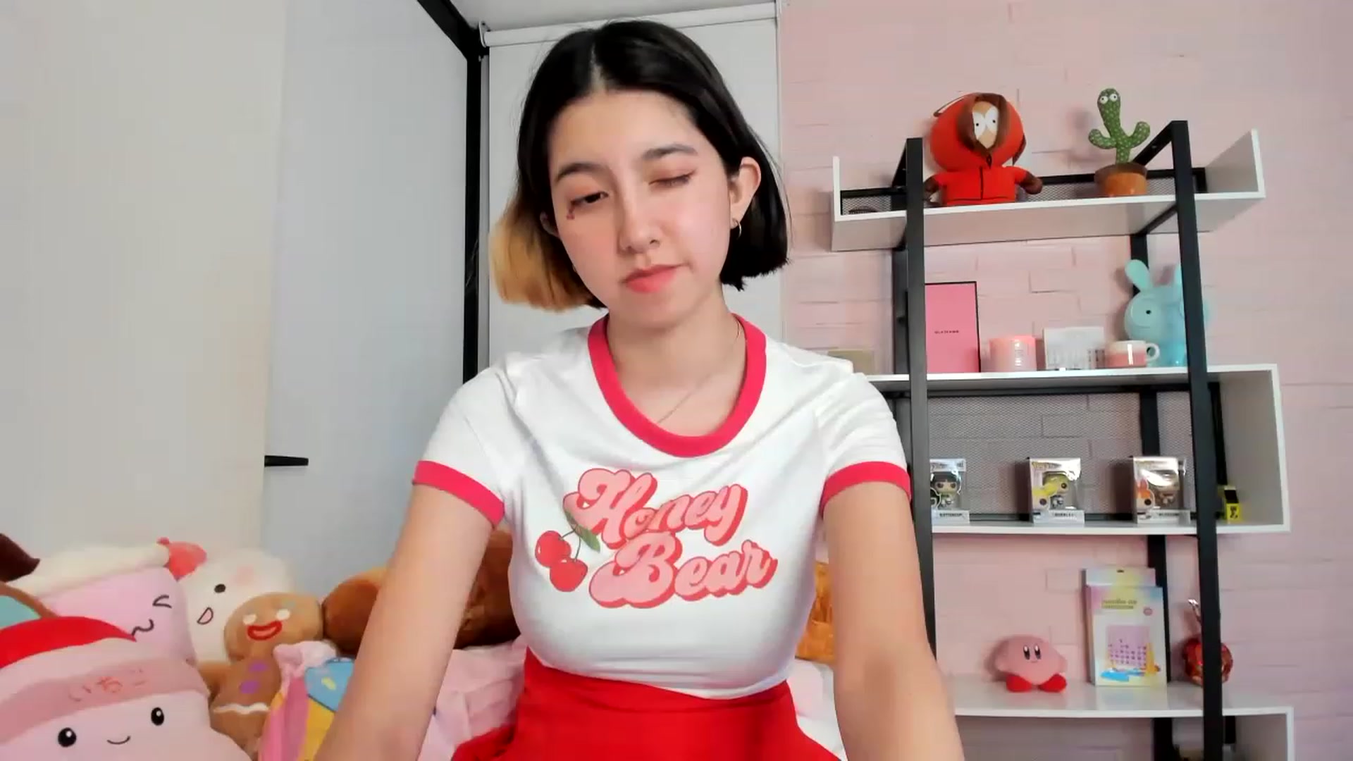 Gallery image thumbnail from Cherrycute666's myfreecams stream on, 02/01/2023, 03:48 image 7 of 20