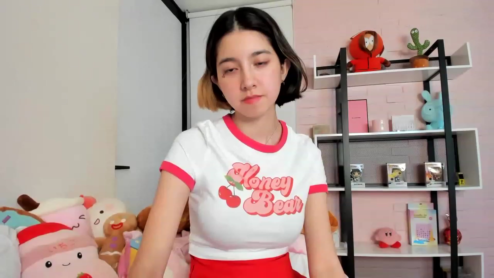 Gallery image thumbnail from Cherrycute666's myfreecams stream on, 02/01/2023, 03:48 image 5 of 20