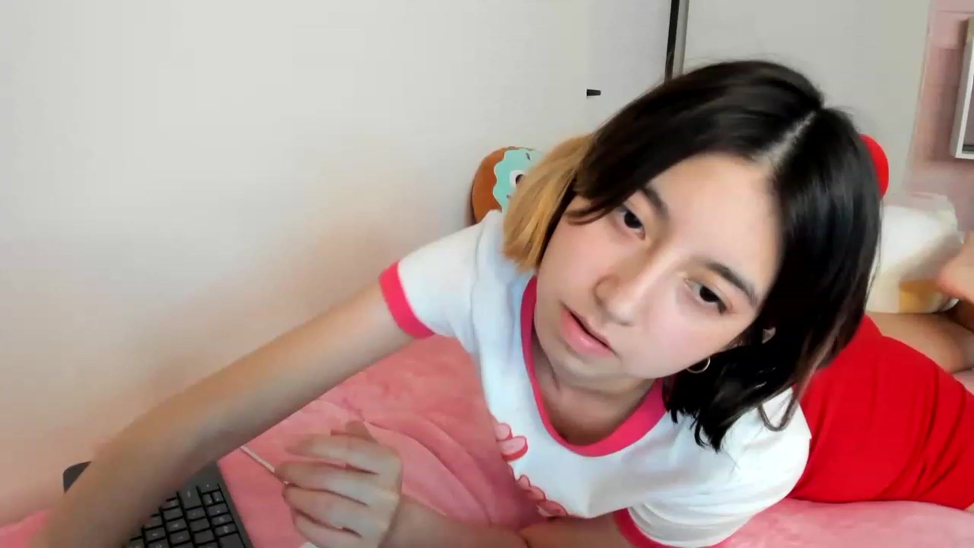 Gallery image thumbnail from Cherrycute666's myfreecams stream on, 02/01/2023, 11:46 image 15 of 20