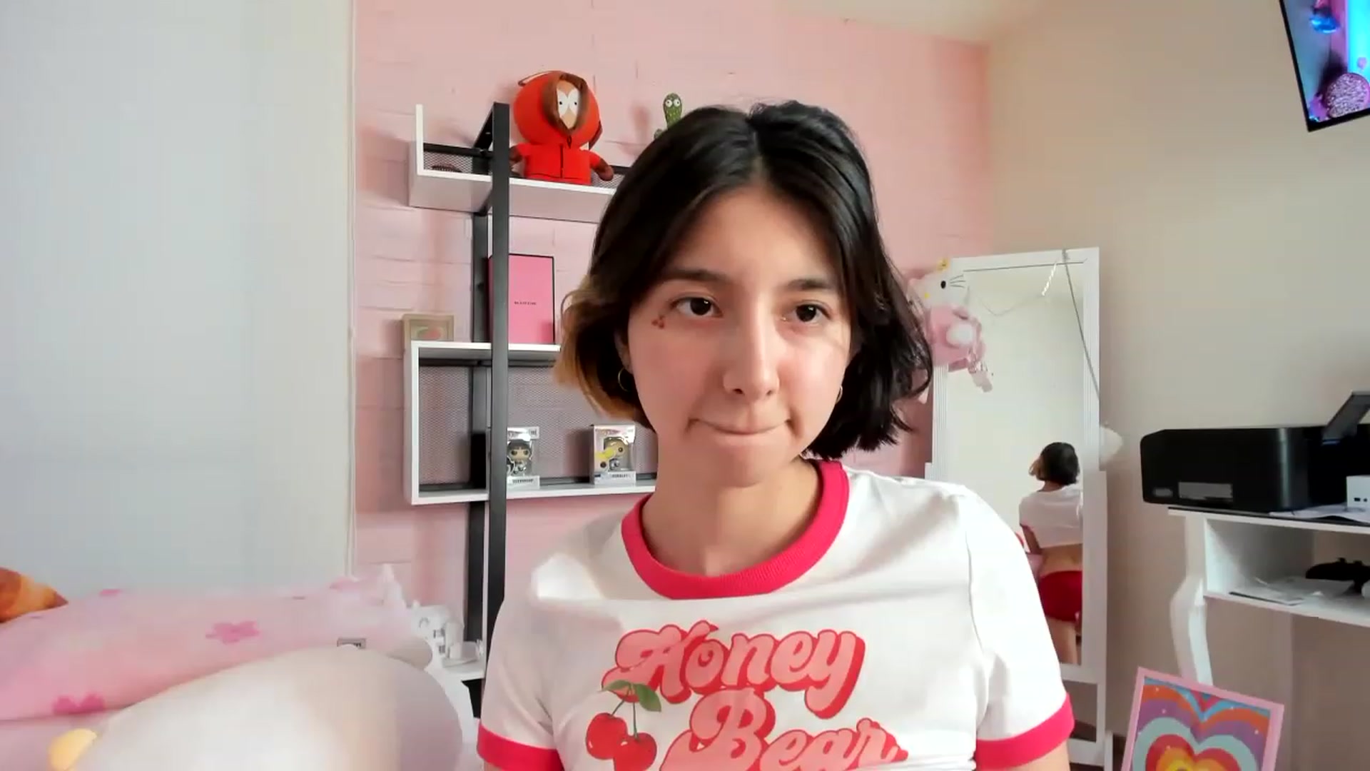 Gallery image thumbnail from Cherrycute666's myfreecams stream on, 02/01/2023, 13:40 image 15 of 20