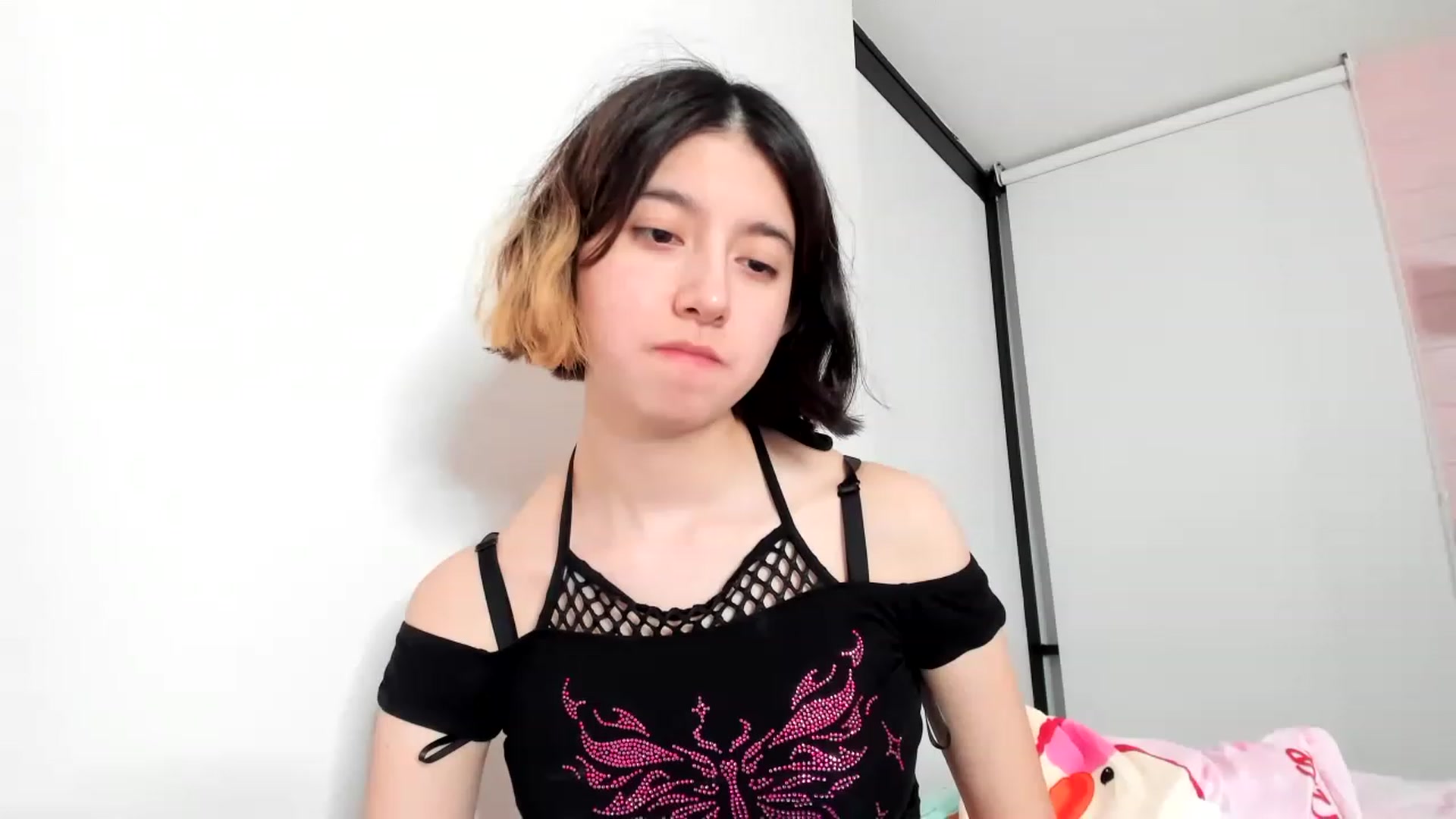 Gallery image thumbnail from Cherrycute666's myfreecams stream on, 02/02/2023, 01:46 image 18 of 20