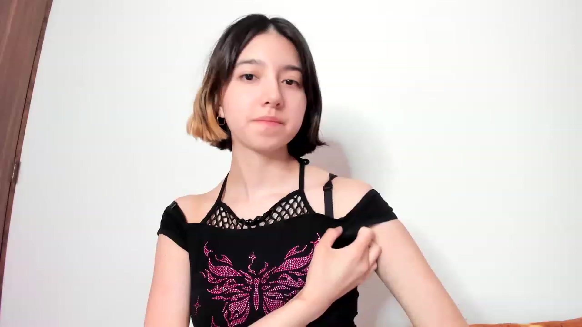 Gallery image thumbnail from Cherrycute666's myfreecams stream on, 02/02/2023, 10:32 image 2 of 20