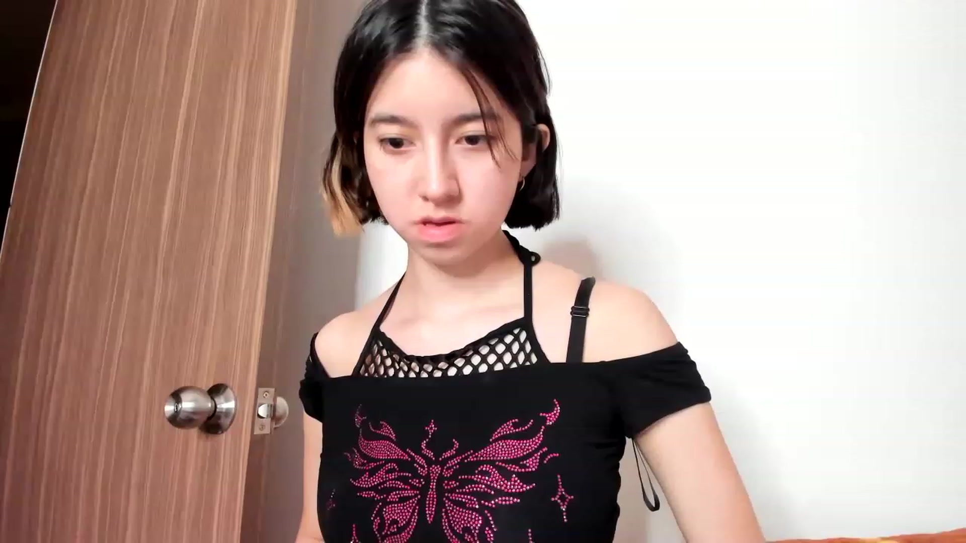 Gallery image thumbnail from Cherrycute666's myfreecams stream on, 02/02/2023, 10:32 image 1 of 20