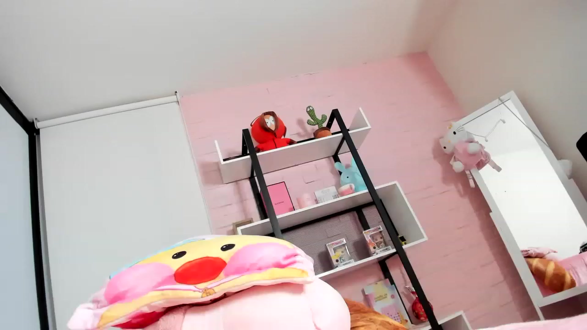 Gallery image thumbnail from Cherrycute666's myfreecams stream on, 02/02/2023, 11:24 image 14 of 20